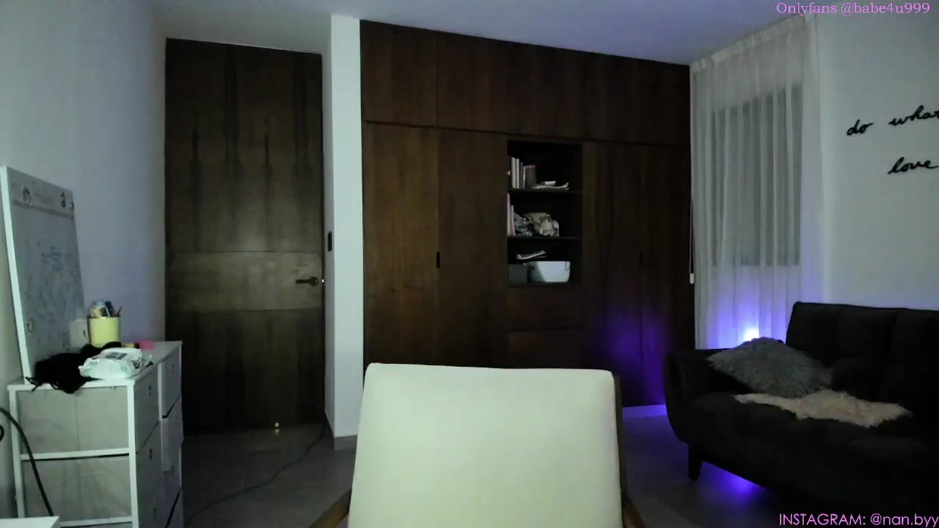 Gallery image thumbnail from NancyyB's myfreecams stream on, 02/18/2025, 04:36 image 3 of 20