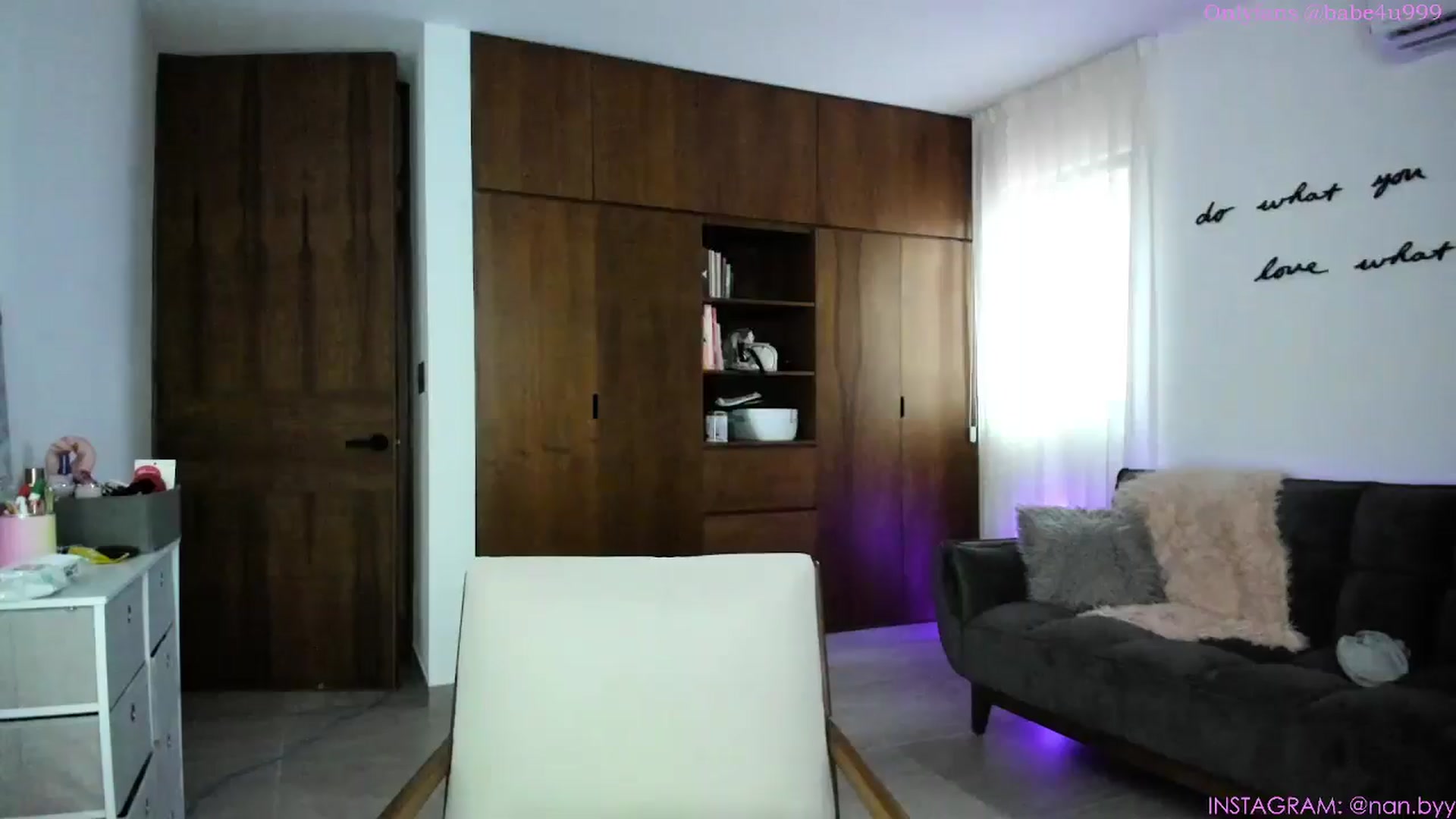 Gallery image thumbnail from NancyyB's myfreecams stream on, 02/21/2025, 24:00 image 9 of 20