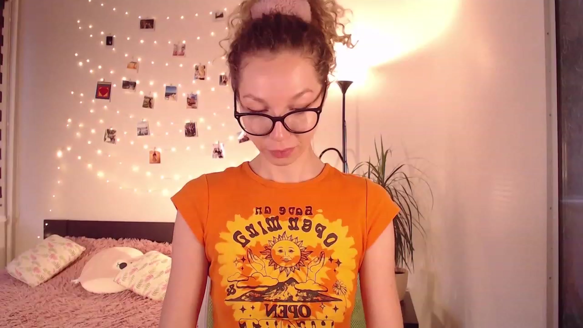 Gallery image thumbnail from Nansyfox1's myfreecams stream on, 12/12/2022, 11:24 image 11 of 20