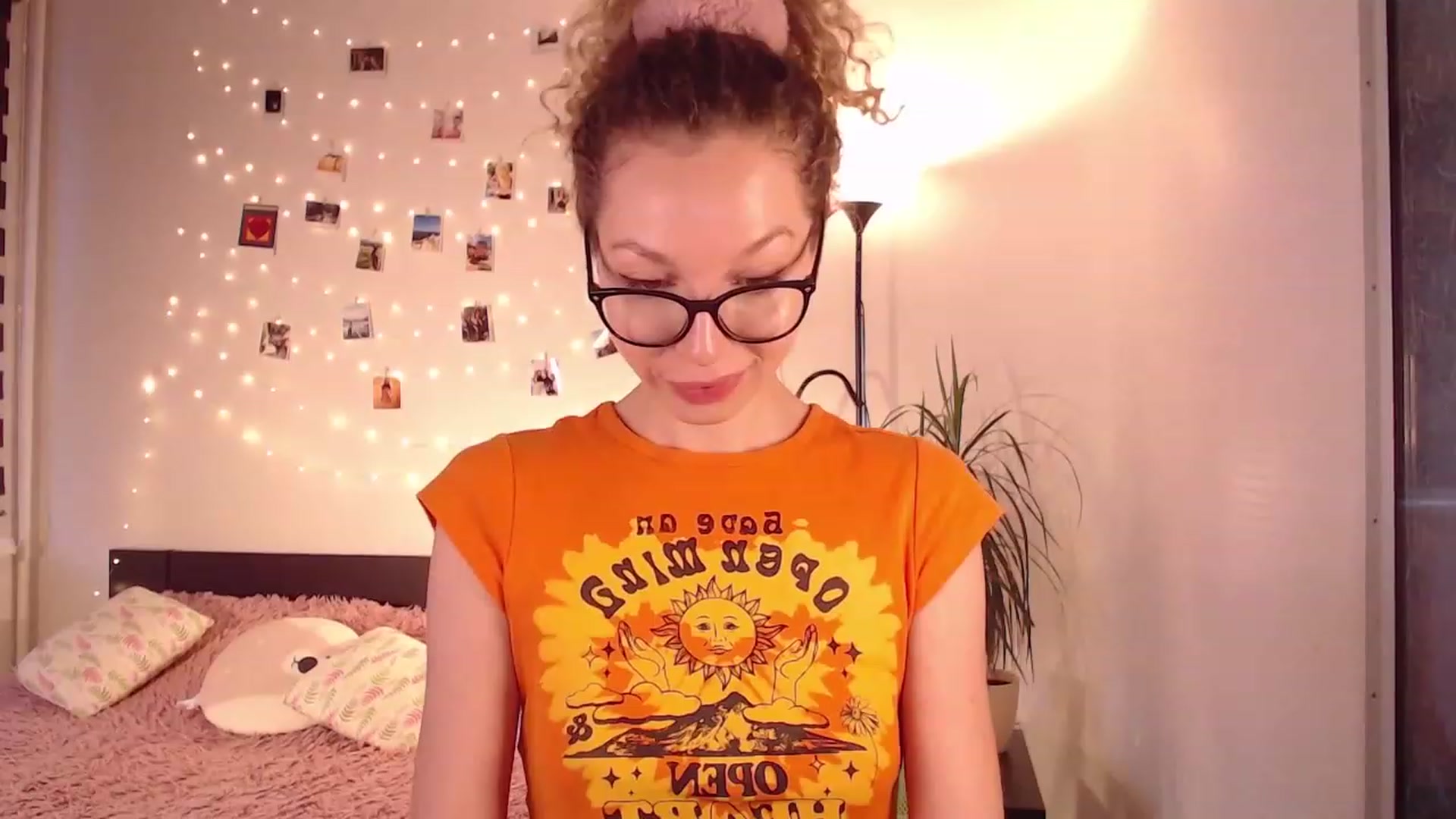 Gallery image thumbnail from Nansyfox1's myfreecams stream on, 12/12/2022, 11:24 image 7 of 20
