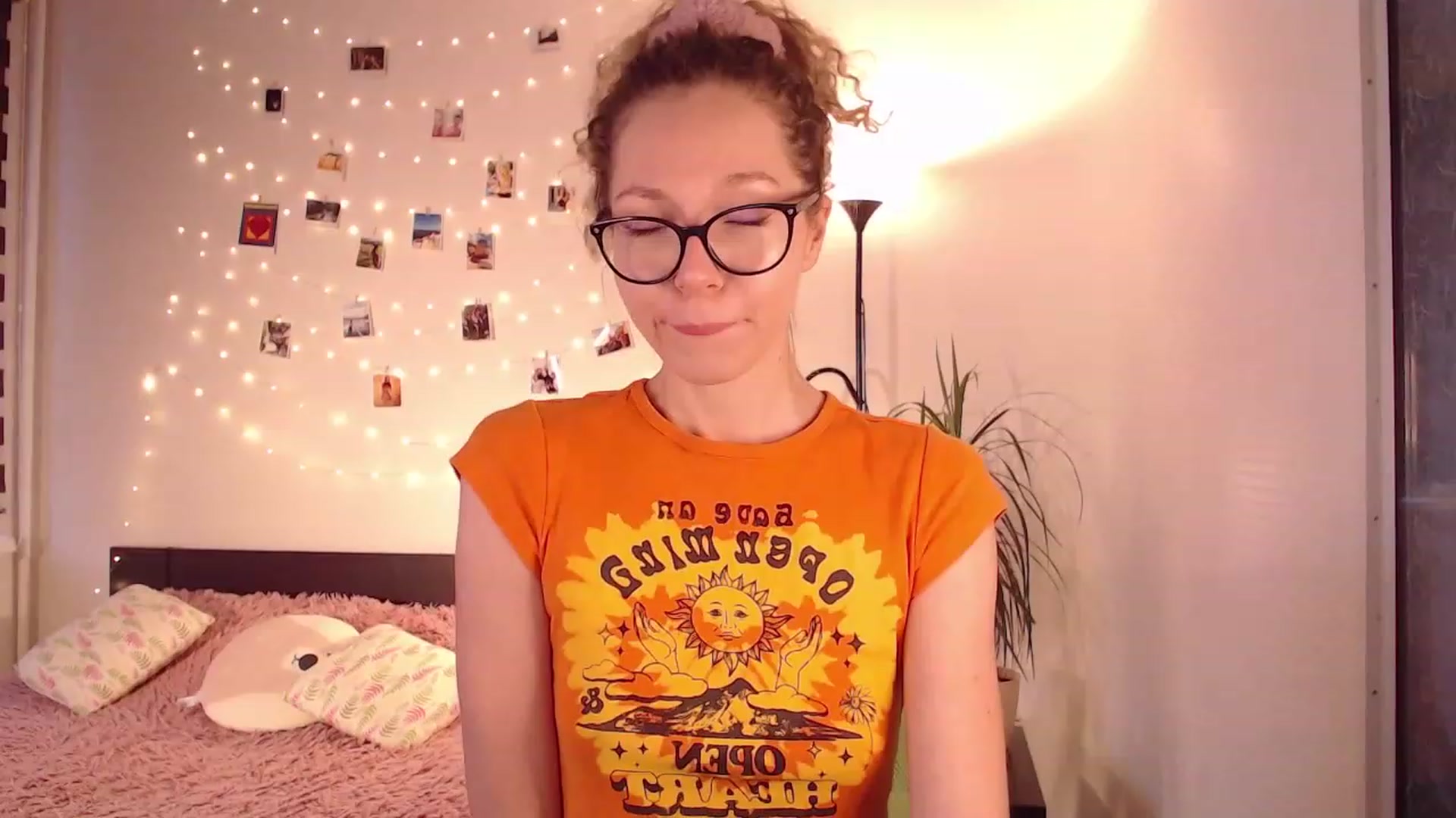 Gallery image thumbnail from Nansyfox1's myfreecams stream on, 12/12/2022, 11:24 image 2 of 20