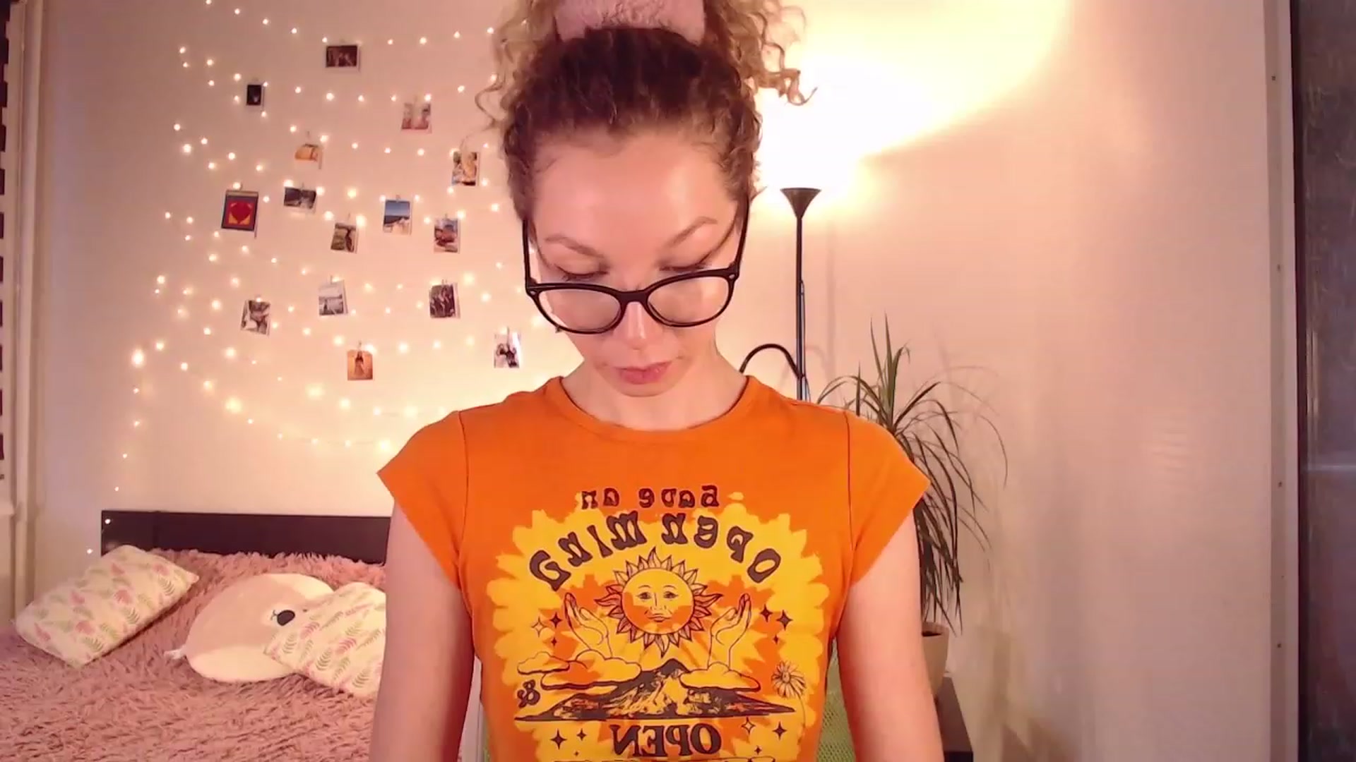 Gallery image thumbnail from Nansyfox1's myfreecams stream on, 12/12/2022, 11:24 image 12 of 20