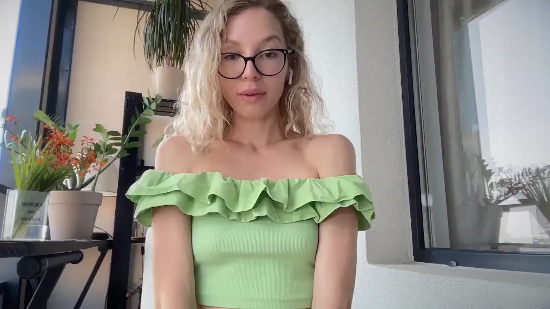Gallery image thumbnail from Nansyfox1's myfreecams stream on, 08/20/2024, 12:21 image 4 of 20