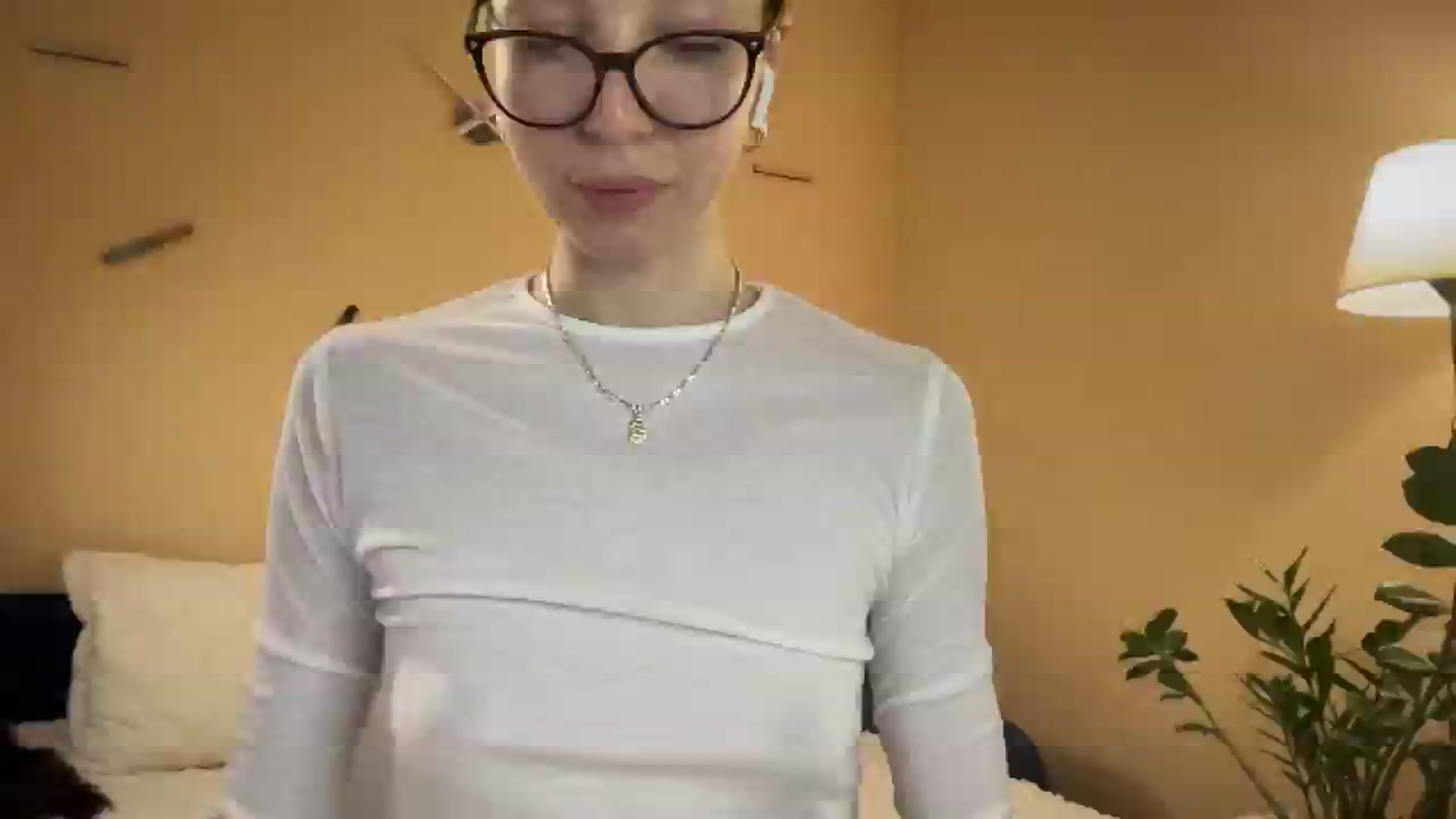 Gallery image thumbnail from Nansyfox1's myfreecams stream on, 11/27/2024, 17:46 image 1 of 20