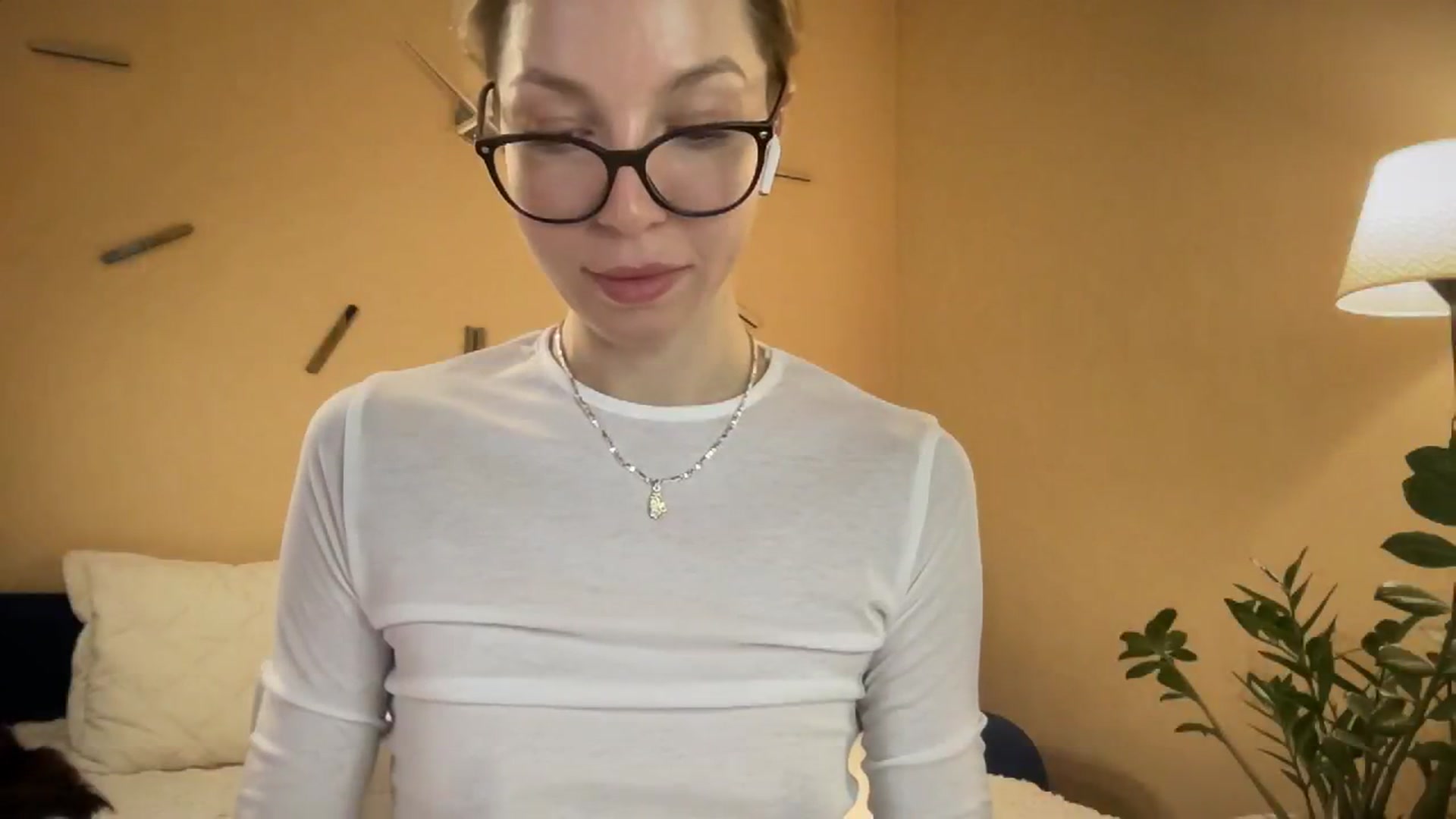 Gallery image thumbnail from Nansyfox1's myfreecams stream on, 11/27/2024, 17:46 image 2 of 20