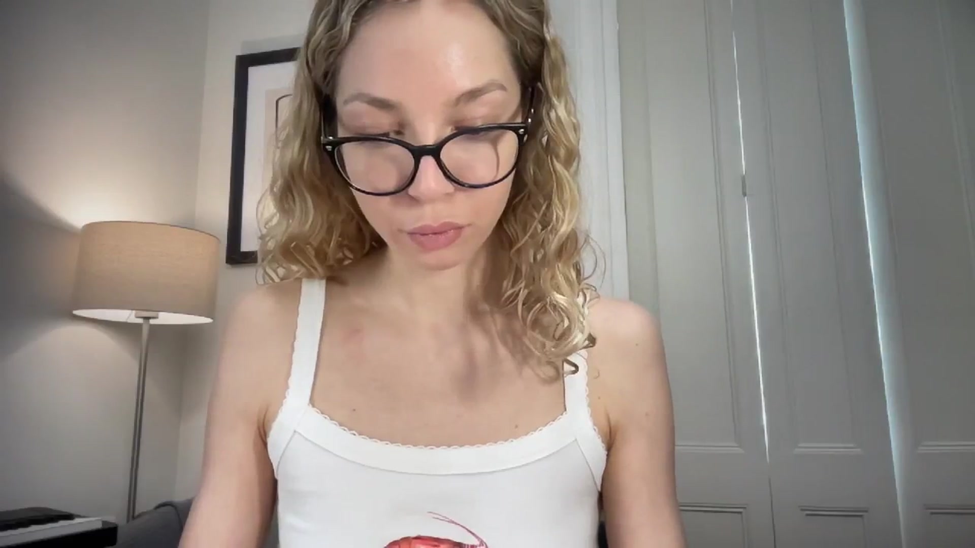 Gallery image thumbnail from Nansyfox1's myfreecams stream on, 12/12/2024, 10:14 image 10 of 20