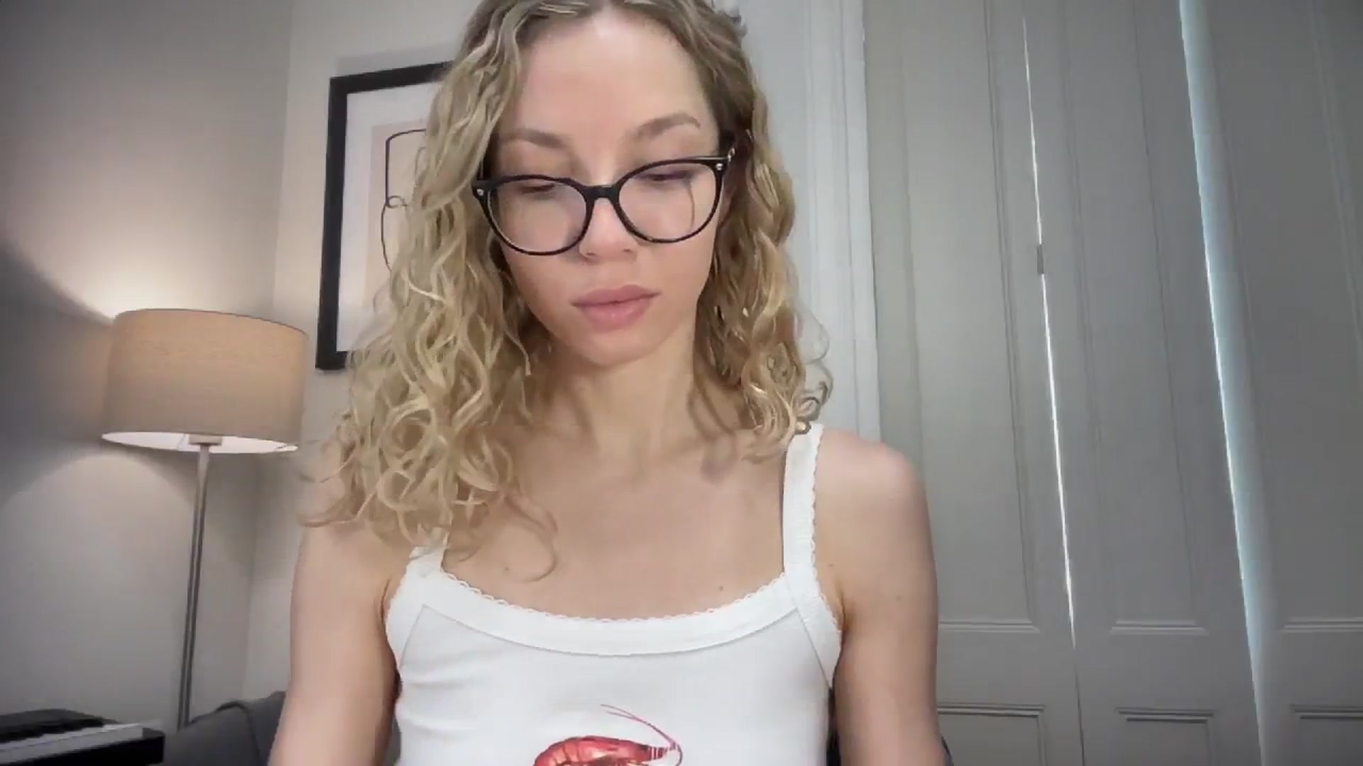 Gallery image thumbnail from Nansyfox1's myfreecams stream on, 12/12/2024, 10:14 image 11 of 20