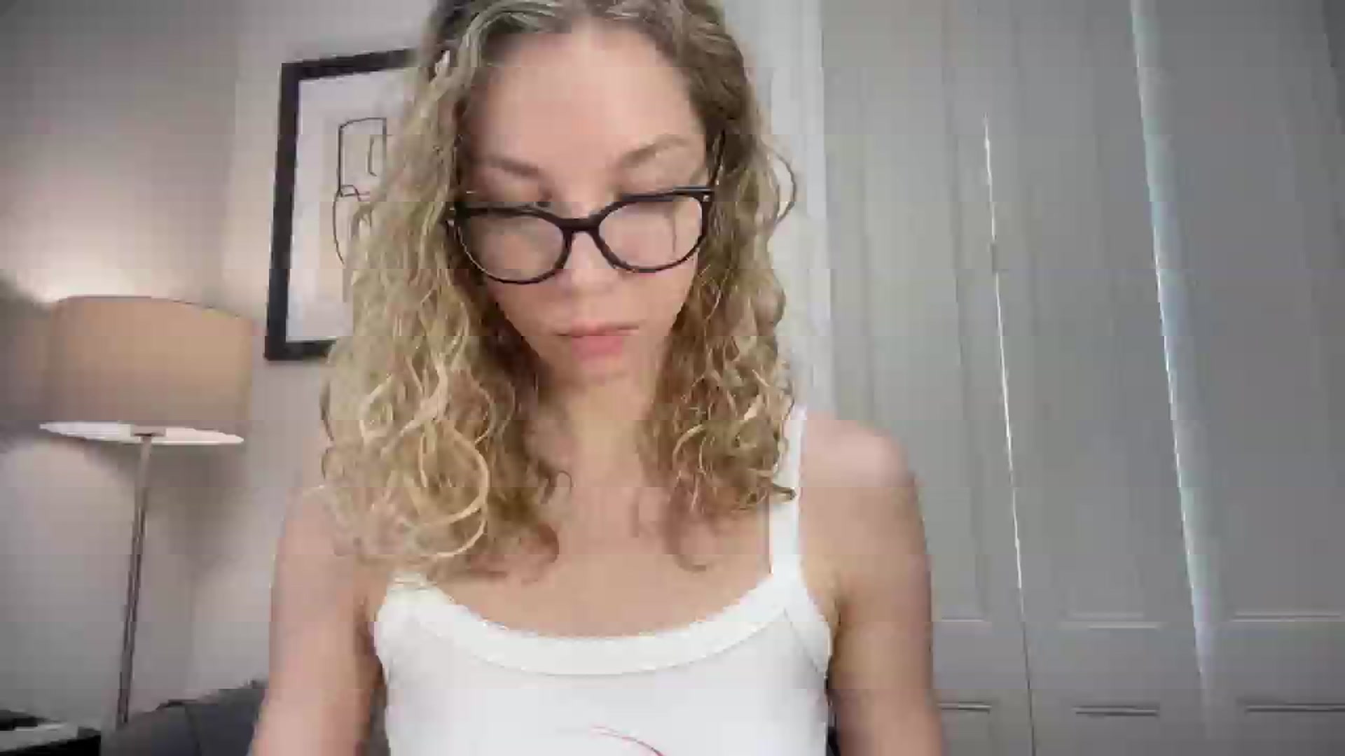 Gallery image thumbnail from Nansyfox1's myfreecams stream on, 12/12/2024, 10:14 image 1 of 20