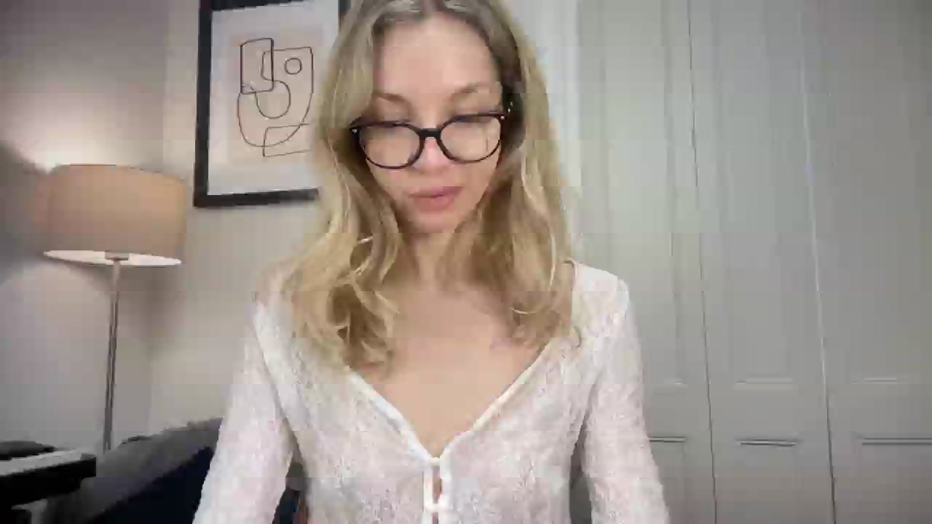Gallery image thumbnail from Nansyfox1's myfreecams stream on, 12/13/2024, 12:03 image 12 of 20