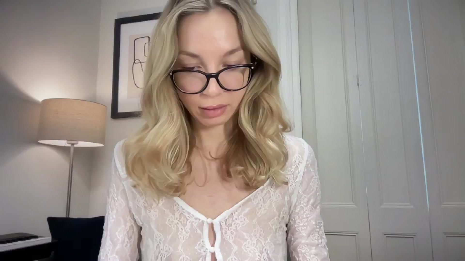 Gallery image thumbnail from Nansyfox1's myfreecams stream on, 12/14/2024, 12:02 image 8 of 20