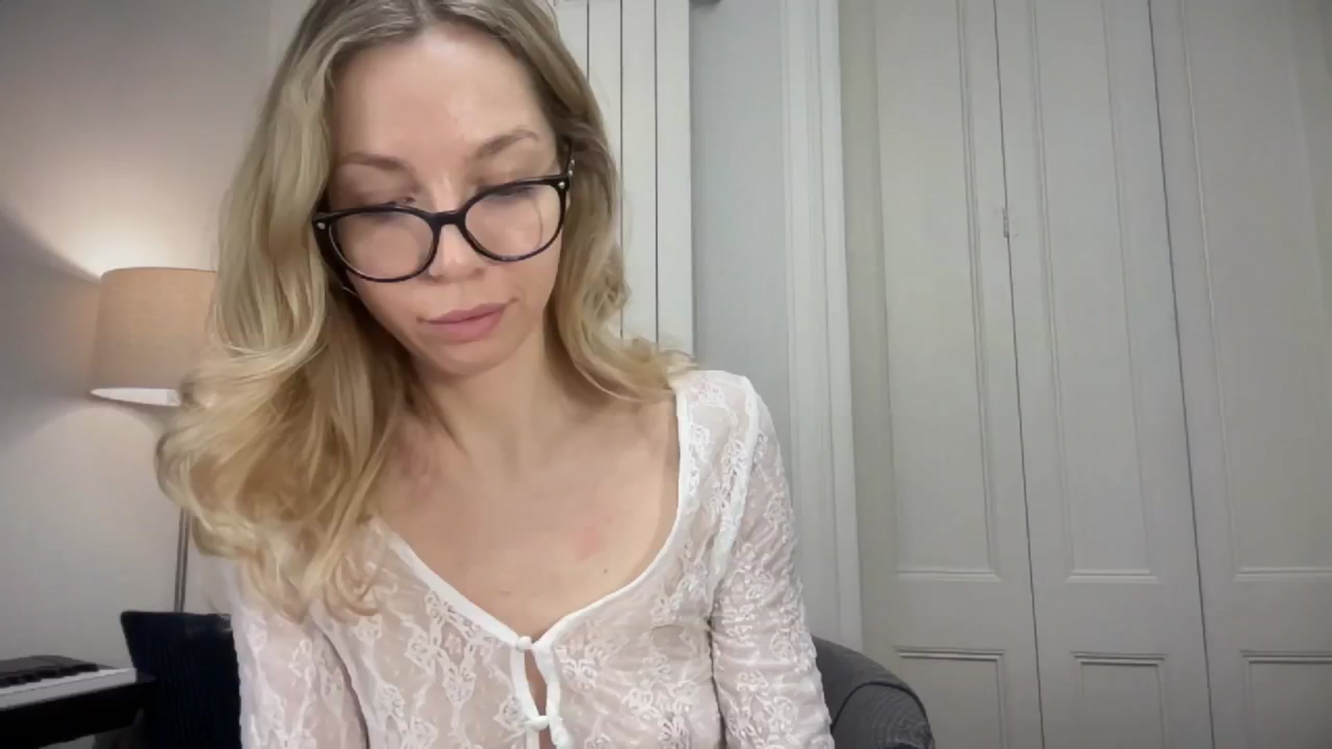Gallery image thumbnail from Nansyfox1's myfreecams stream on, 12/14/2024, 14:00 image 6 of 20