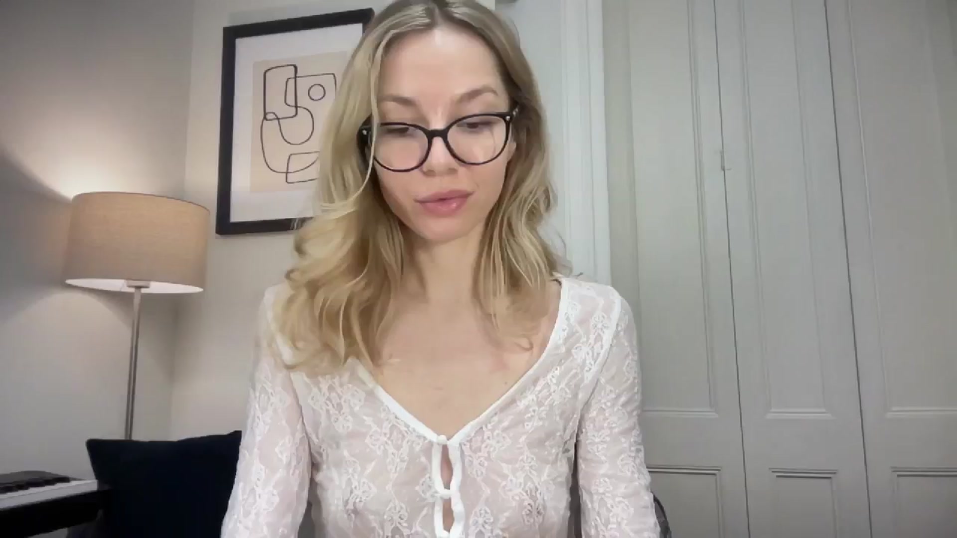 Gallery image thumbnail from Nansyfox1's myfreecams stream on, 12/14/2024, 14:00 image 9 of 20