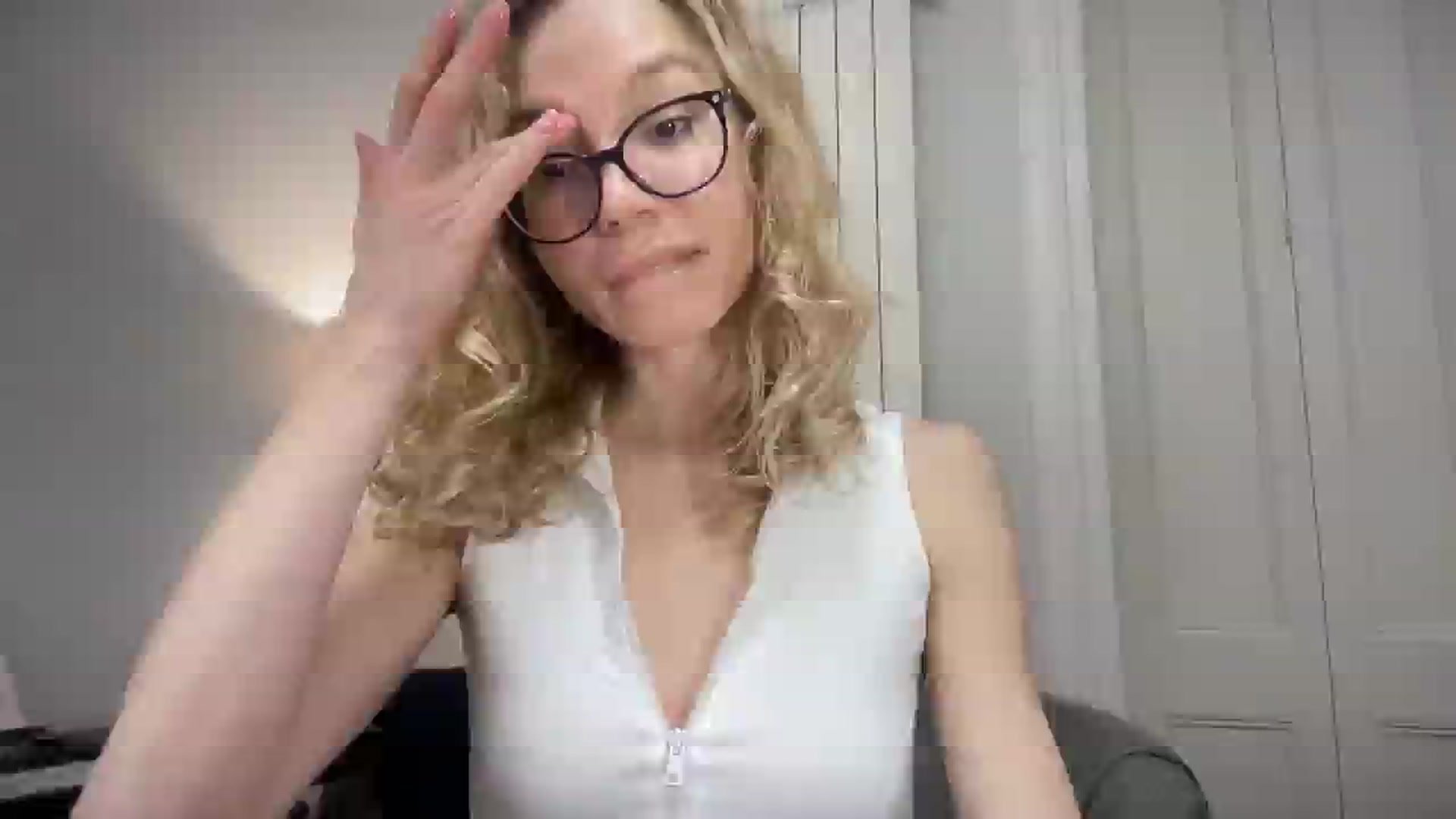 Gallery image thumbnail from Nansyfox1's myfreecams stream on, 12/16/2024, 15:48 image 8 of 20