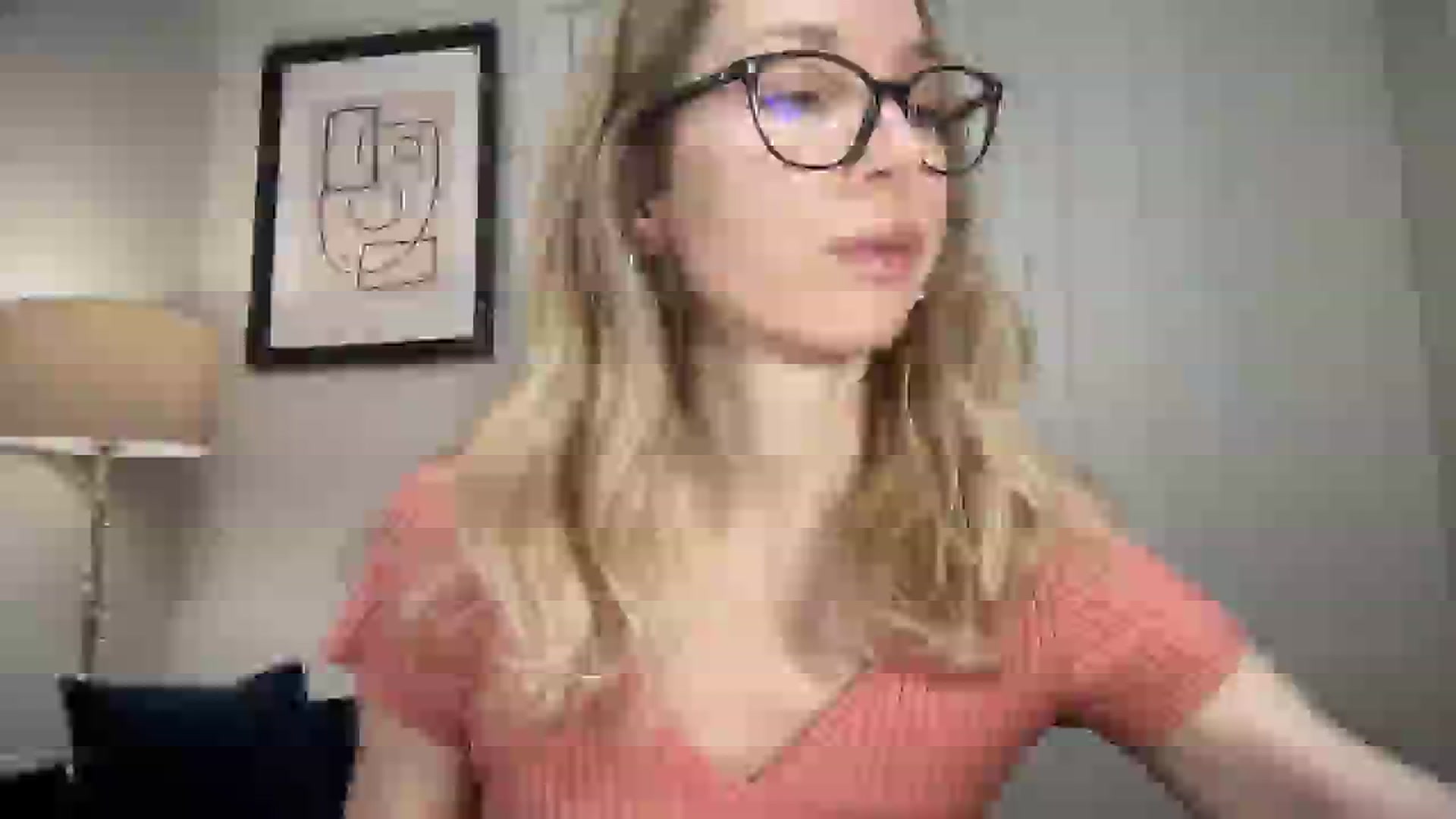 Gallery image thumbnail from Nansyfox1's myfreecams stream on, 12/20/2024, 14:41 image 1 of 20