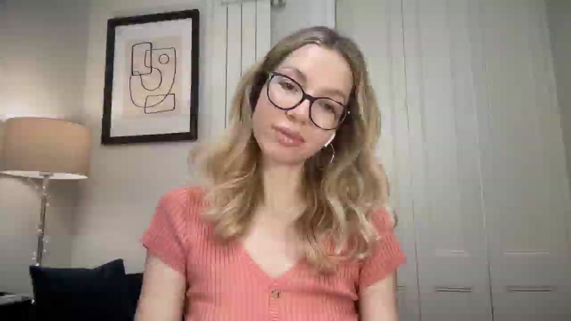 Gallery image thumbnail from Nansyfox1's myfreecams stream on, 12/20/2024, 14:41 image 2 of 20