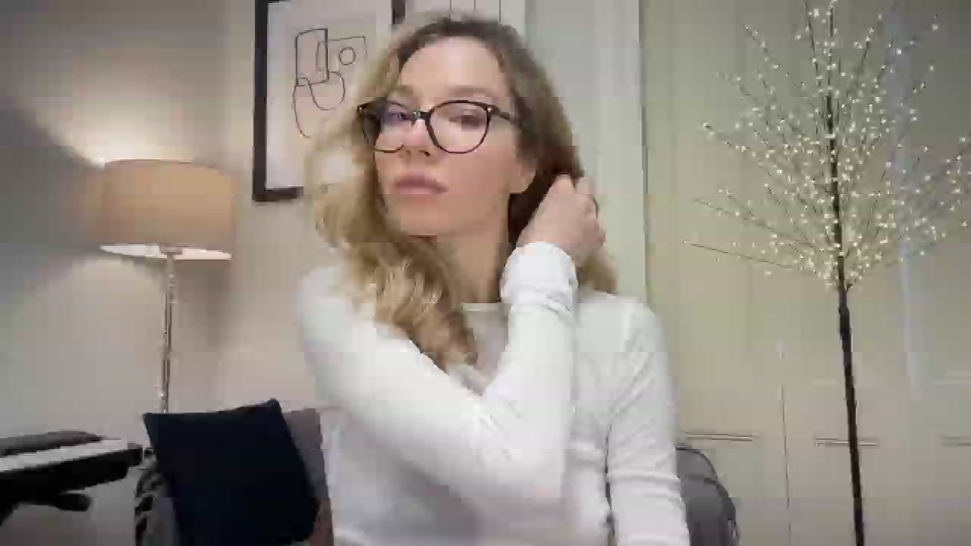 Gallery image thumbnail from Nansyfox1's myfreecams stream on, 12/23/2024, 13:04 image 1 of 20