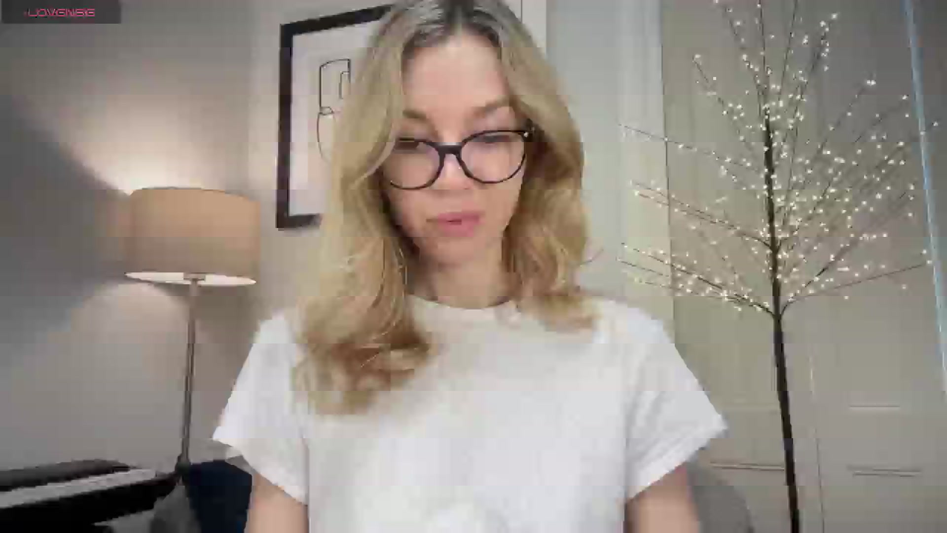 Gallery image thumbnail from Nansyfox1's myfreecams stream on, 12/30/2024, 09:58 image 2 of 20