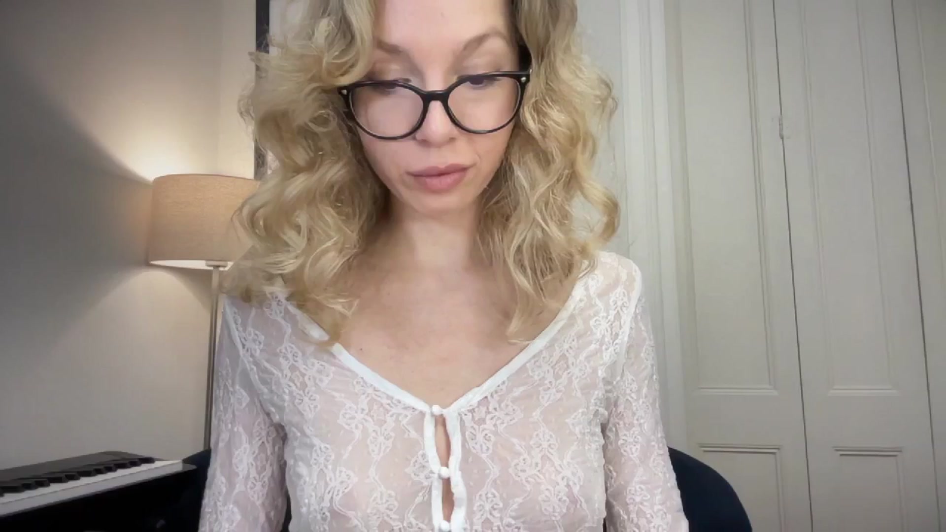 Gallery image thumbnail from Nansyfox1's myfreecams stream on, 04/21/2025, 16:15 image 20 of 20
