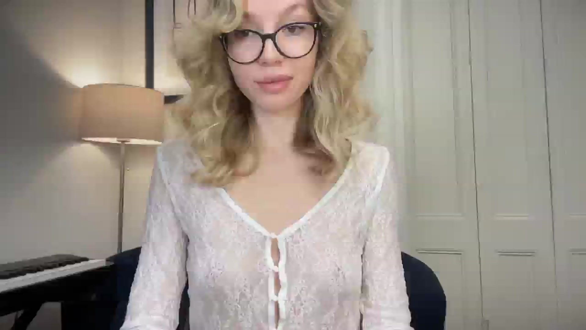 Gallery image thumbnail from Nansyfox1's myfreecams stream on, 04/21/2025, 18:54 image 14 of 20