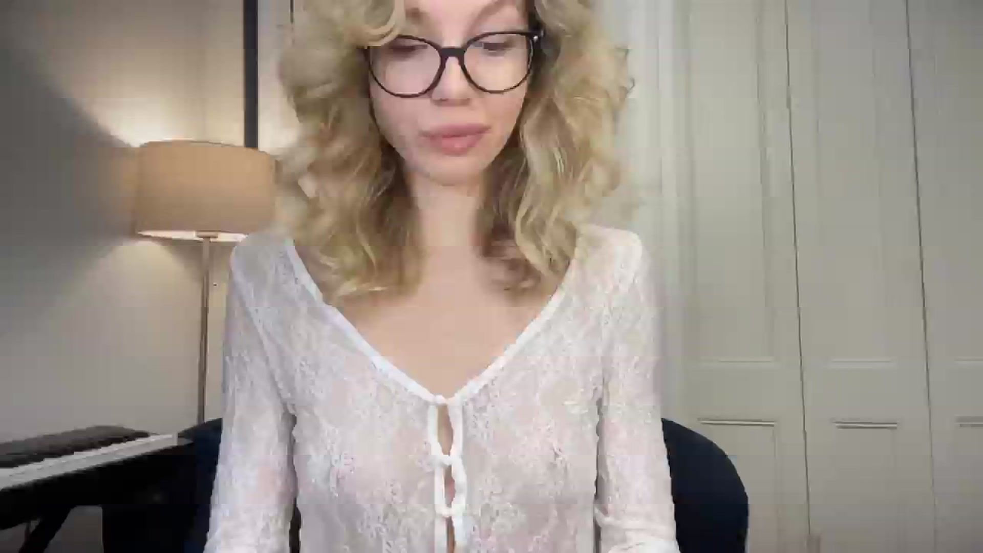 Gallery image thumbnail from Nansyfox1's myfreecams stream on, 04/21/2025, 18:54 image 8 of 20