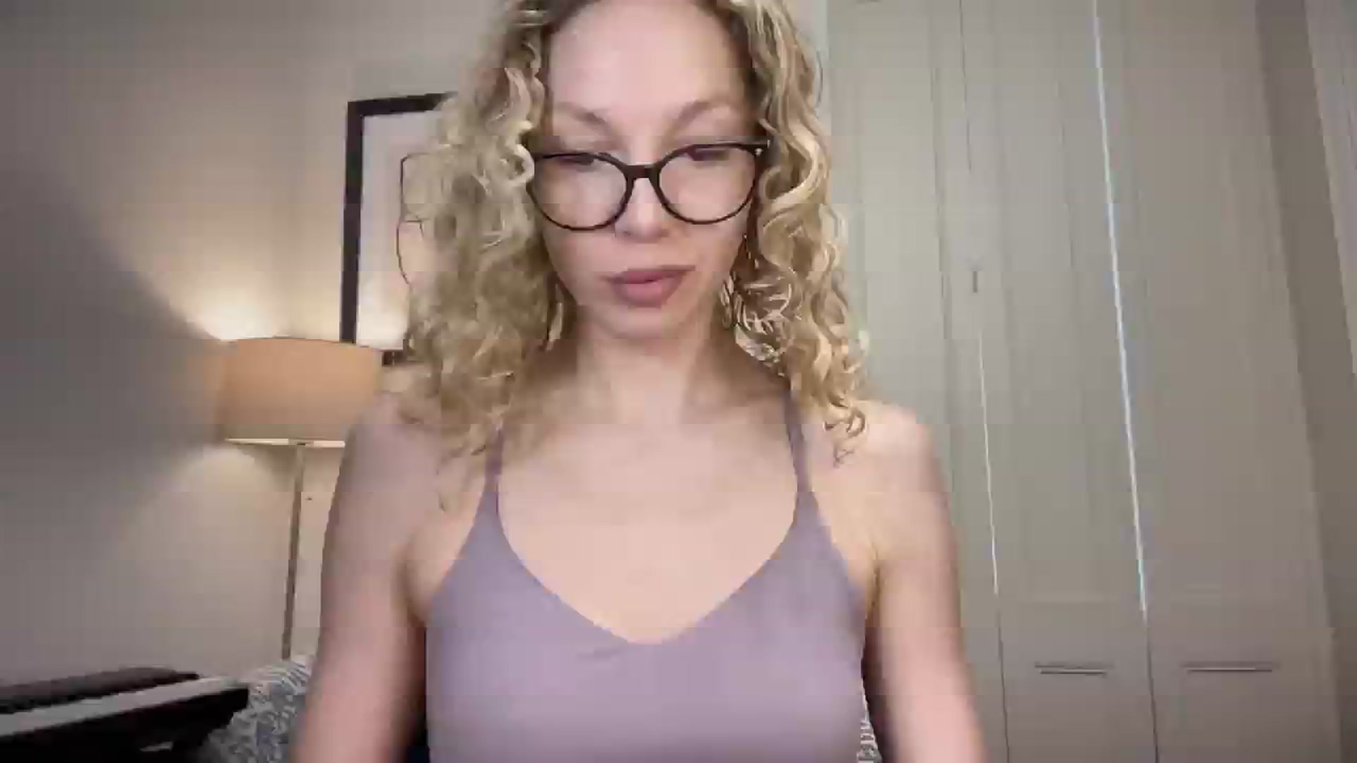 Gallery image thumbnail from Nansyfox1's myfreecams stream on, 06/03/2025, 12:46 image 1 of 20