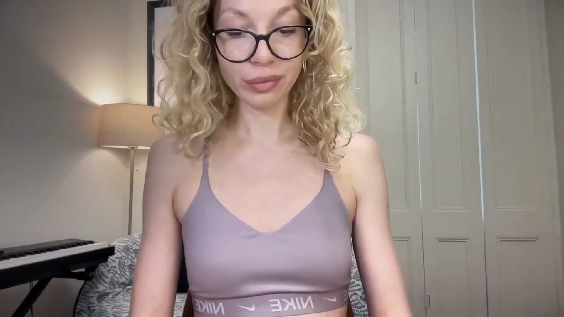 Gallery image thumbnail from Nansyfox1's myfreecams stream on, 06/03/2025, 12:46 image 20 of 20