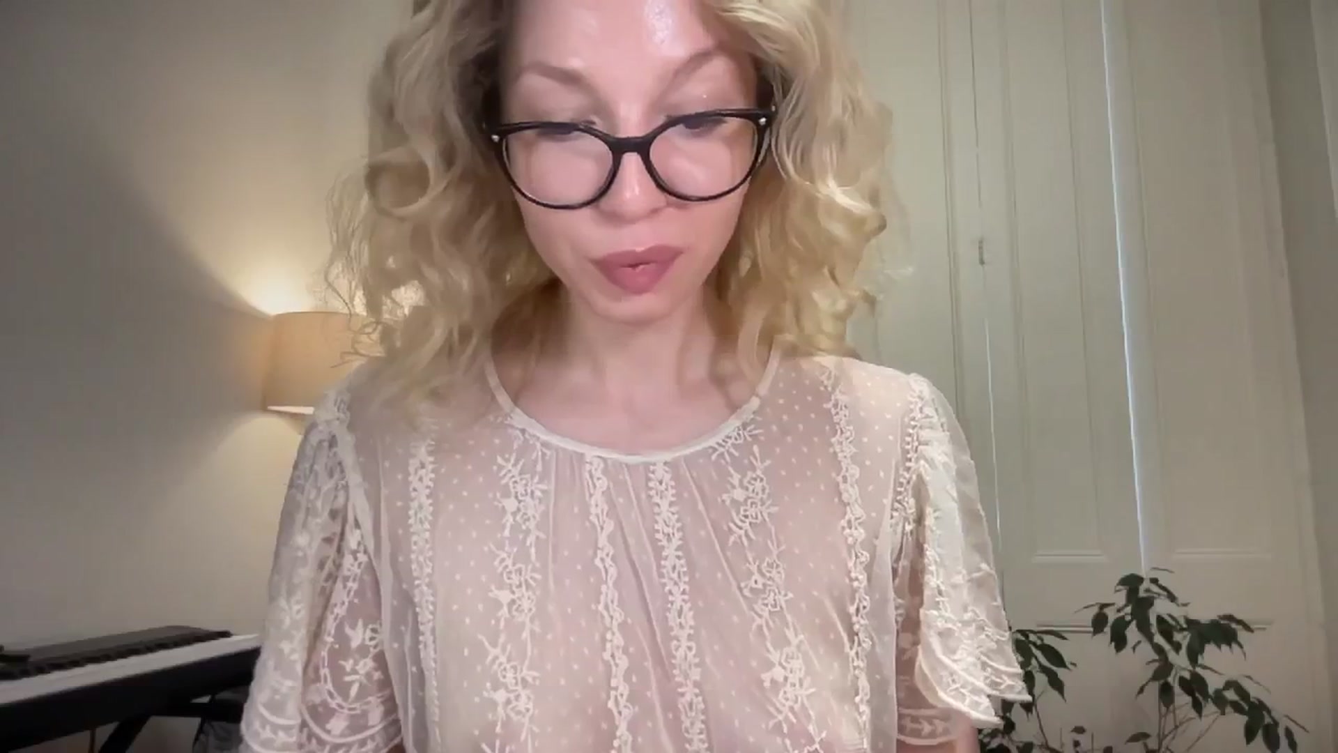 Gallery image thumbnail from Nansyfox1's myfreecams stream on, 07/15/2025, 09:33 image 9 of 20