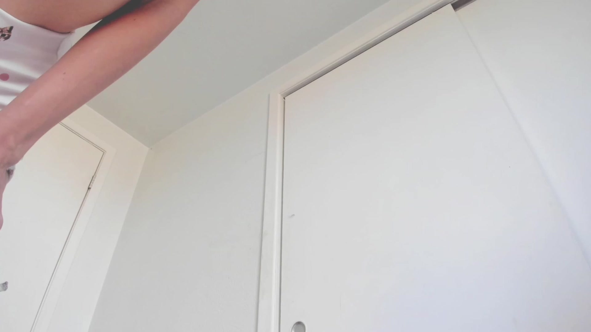 Gallery image thumbnail from NaomiDee's myfreecams stream on, 05/18/2023, 23:10 image 13 of 20