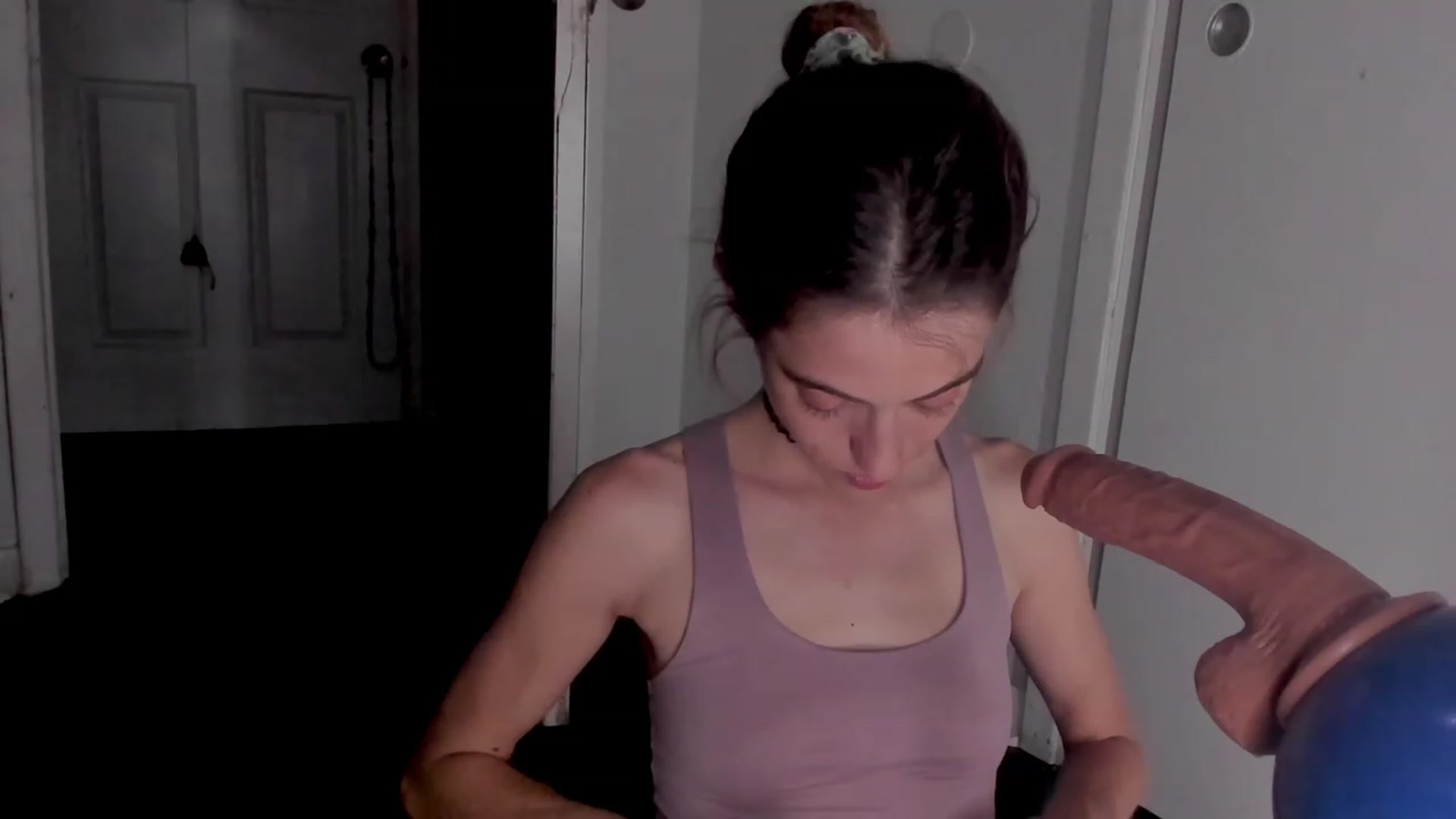 Gallery image thumbnail from NaomiDee's myfreecams stream on, 06/03/2023, 11:20 image 14 of 20