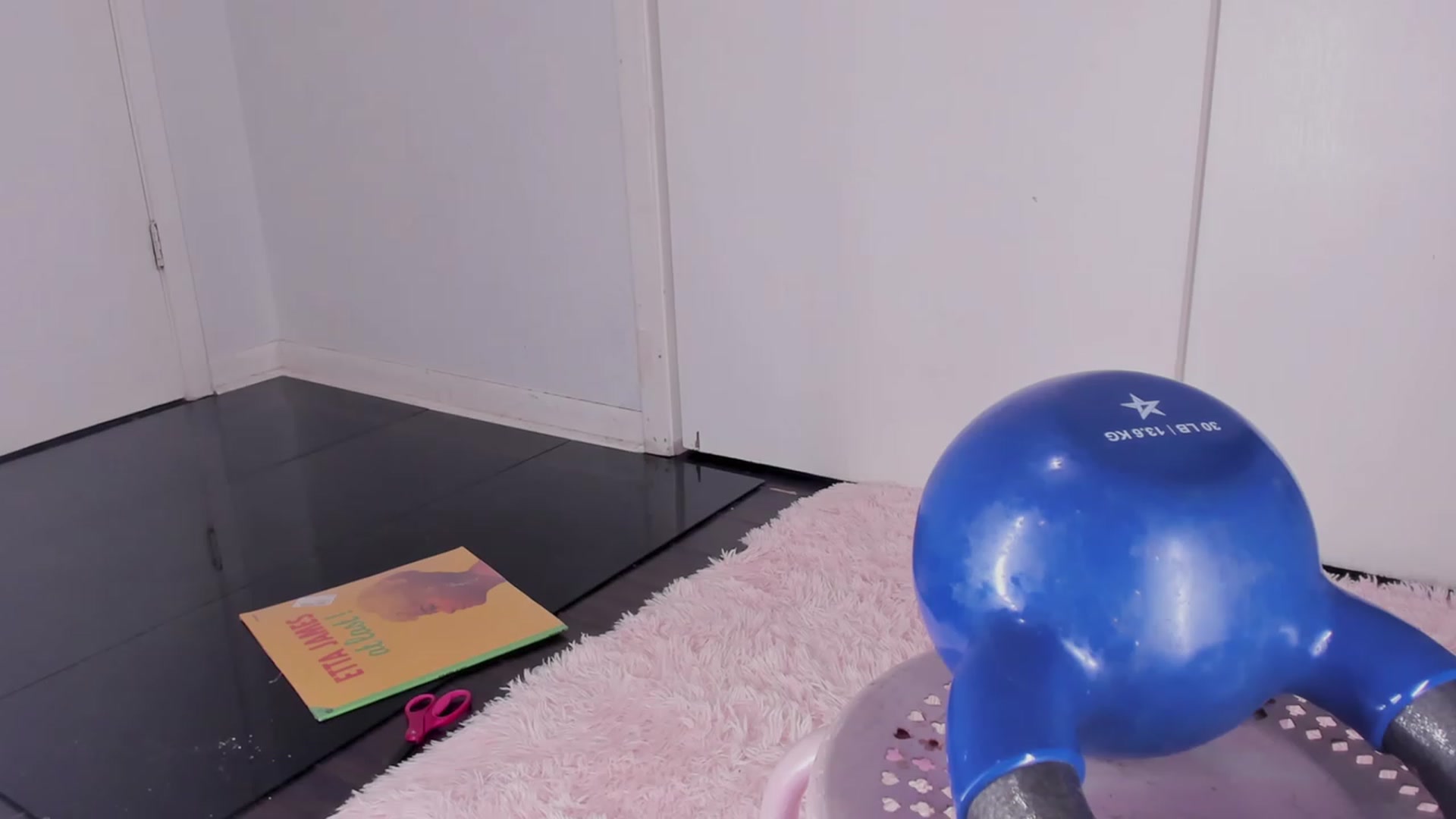 Gallery image thumbnail from NaomiDee's myfreecams stream on, 06/18/2023, 11:44 image 5 of 20