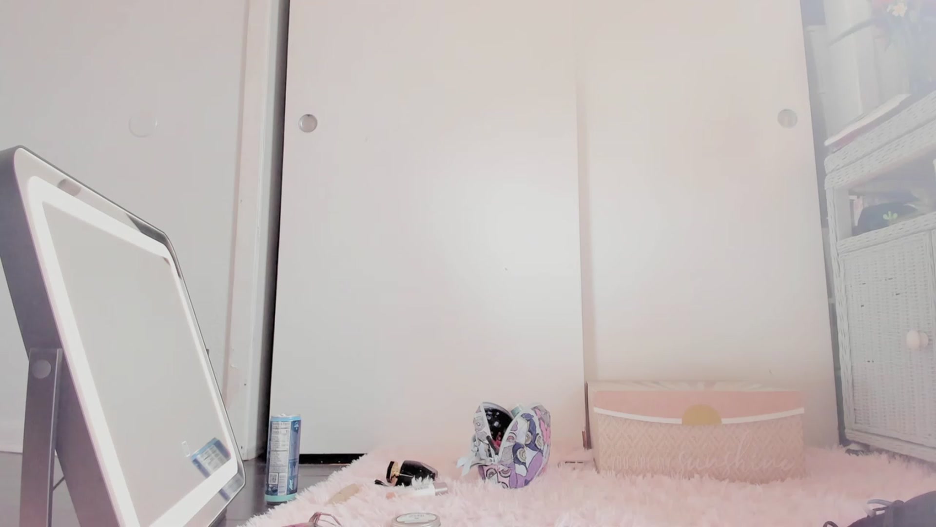Gallery image thumbnail from NaomiDee's myfreecams stream on, 06/24/2023, 14:55 image 17 of 20