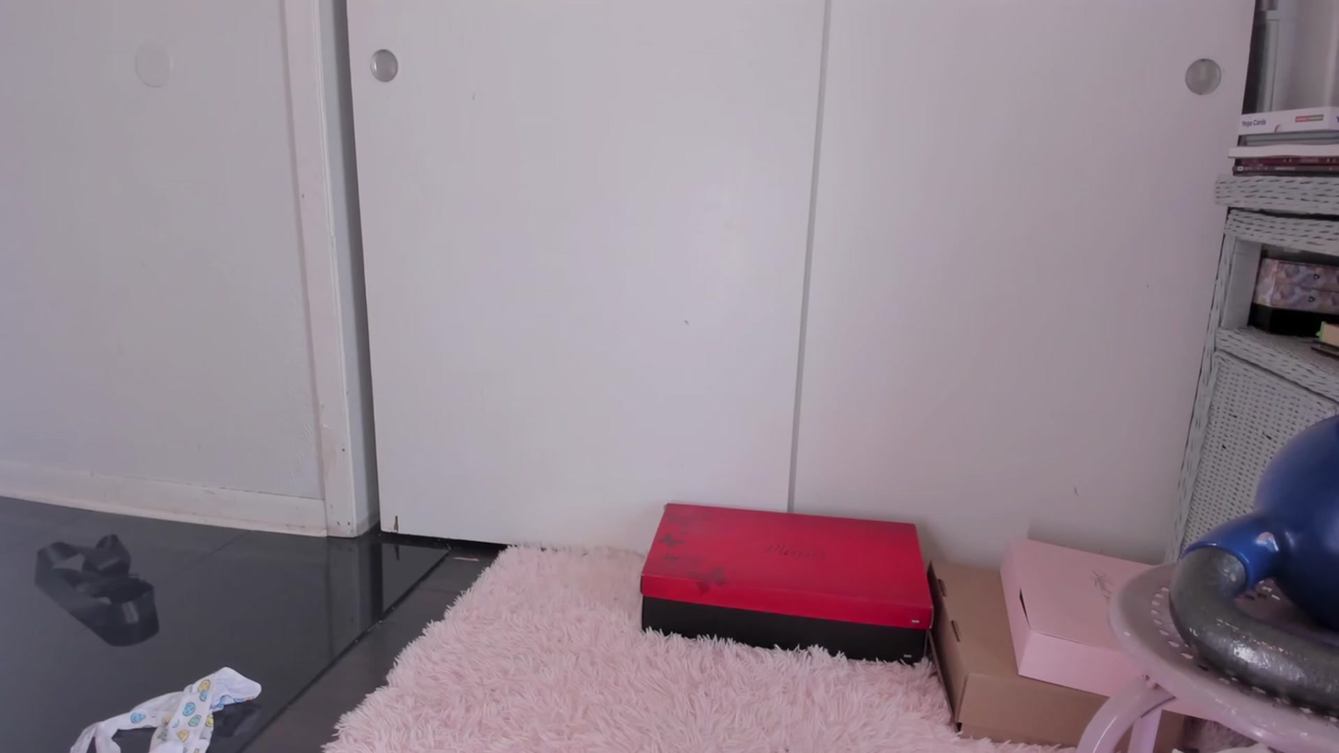 Gallery image thumbnail from NaomiDee's myfreecams stream on, 06/30/2023, 18:34 image 11 of 20
