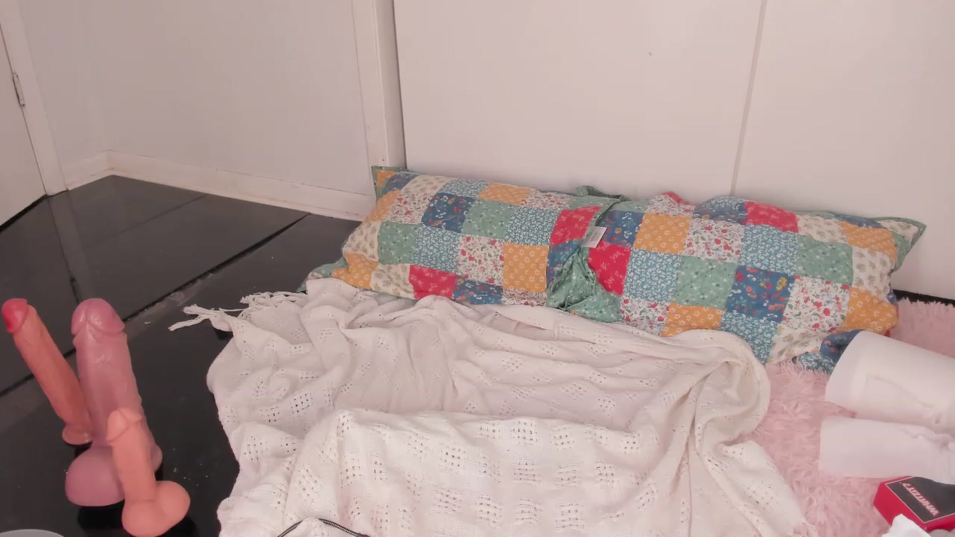 Gallery image thumbnail from NaomiDee's myfreecams stream on, 07/30/2023, 09:03 image 17 of 20