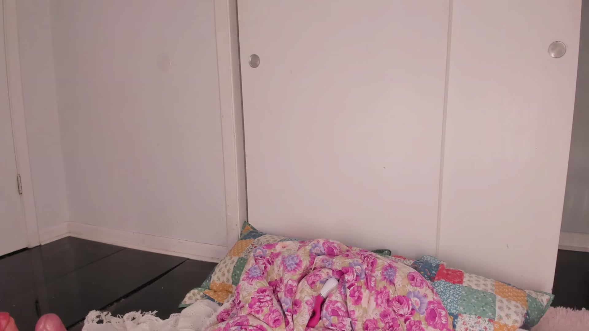 Gallery image thumbnail from NaomiDee's myfreecams stream on, 07/30/2023, 10:38 image 13 of 20