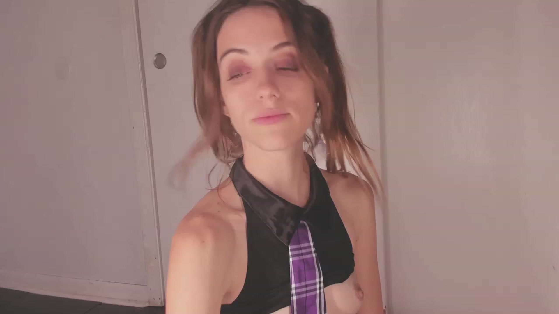 Gallery image thumbnail from NaomiDee's myfreecams stream on, 08/04/2023, 10:50 image 2 of 20