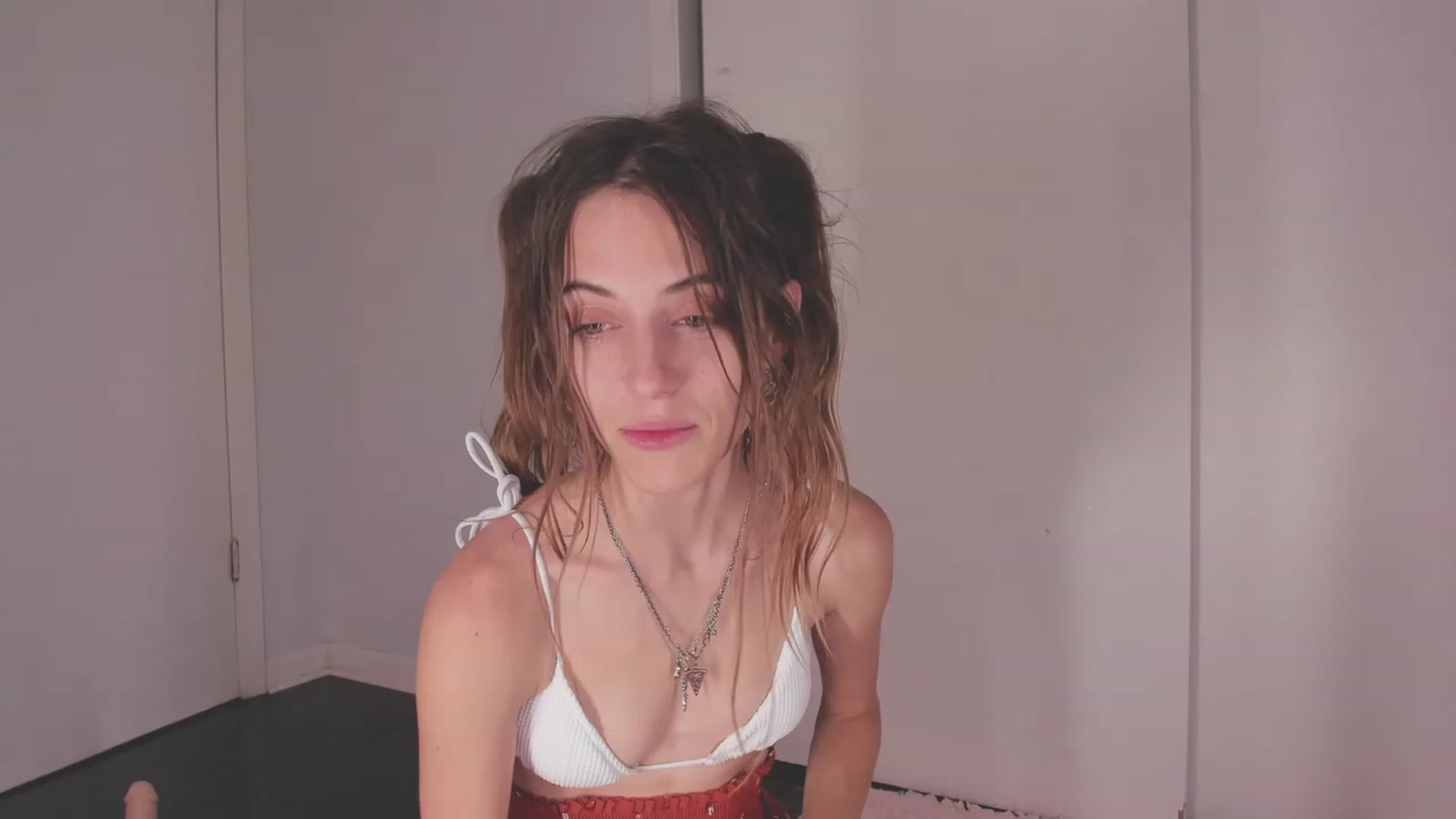 Gallery image thumbnail from NaomiDee's myfreecams stream on, 08/05/2023, 13:17 image 6 of 20