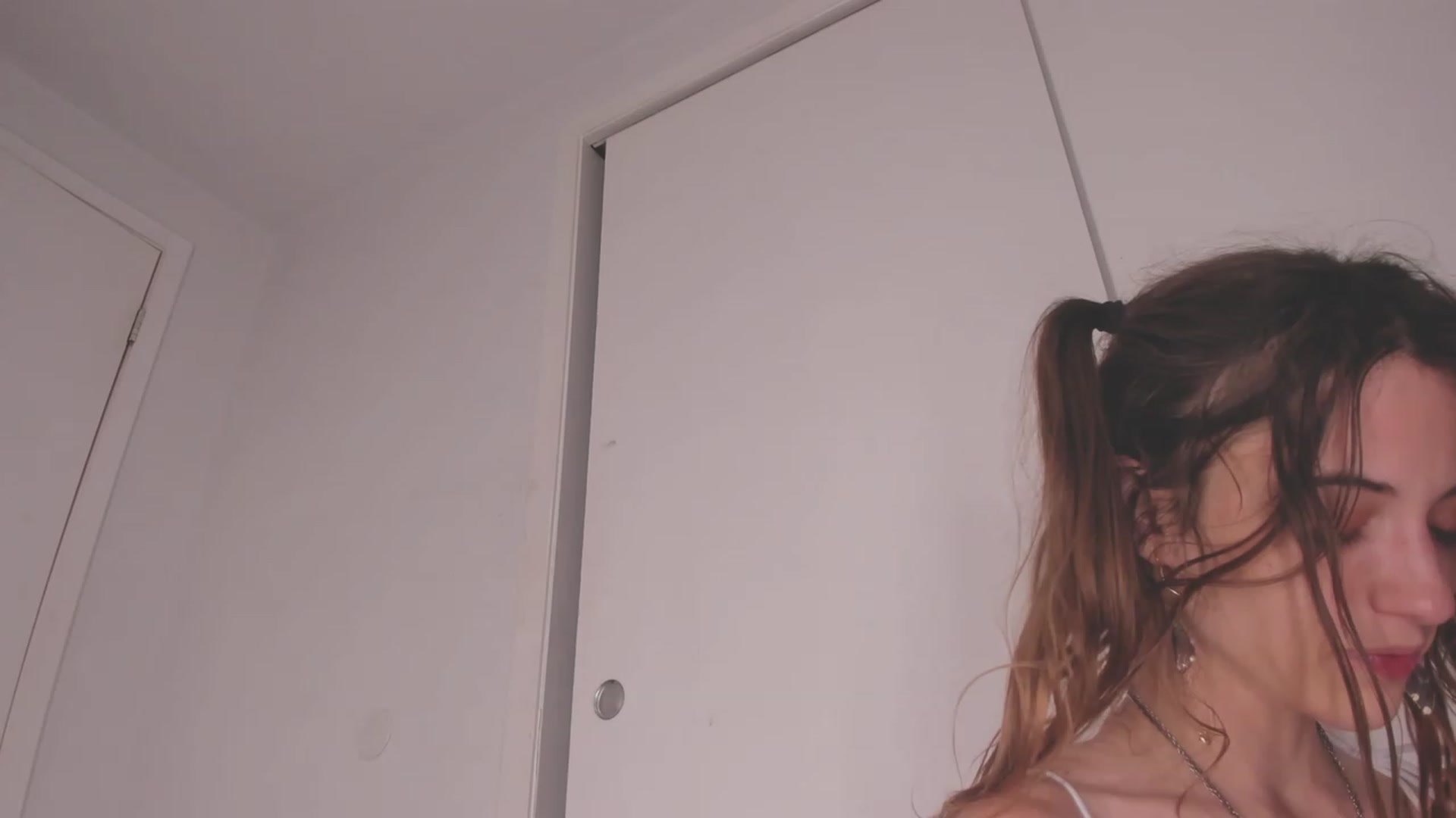 Gallery image thumbnail from NaomiDee's myfreecams stream on, 08/05/2023, 13:17 image 3 of 20