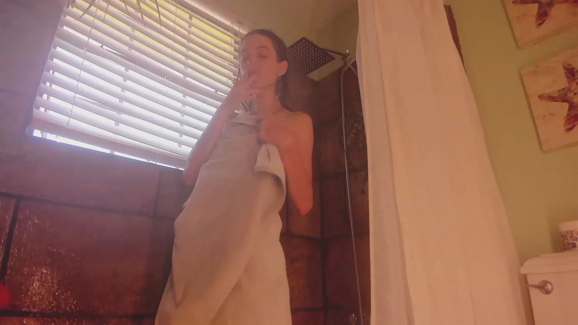 Gallery image thumbnail from NaomiDee's myfreecams stream on, 08/05/2023, 19:24 image 18 of 20
