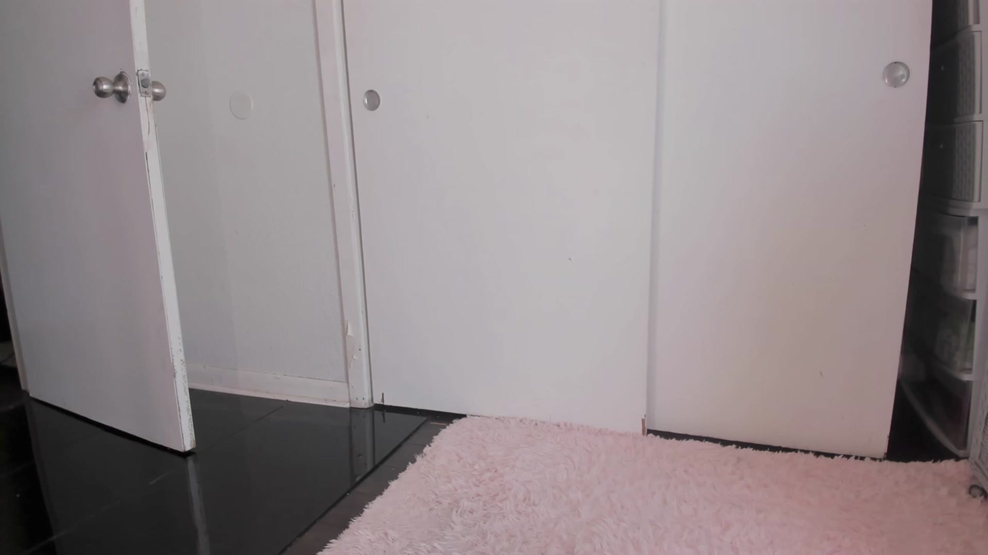 Gallery image thumbnail from NaomiDee's myfreecams stream on, 08/08/2023, 19:17 image 7 of 20