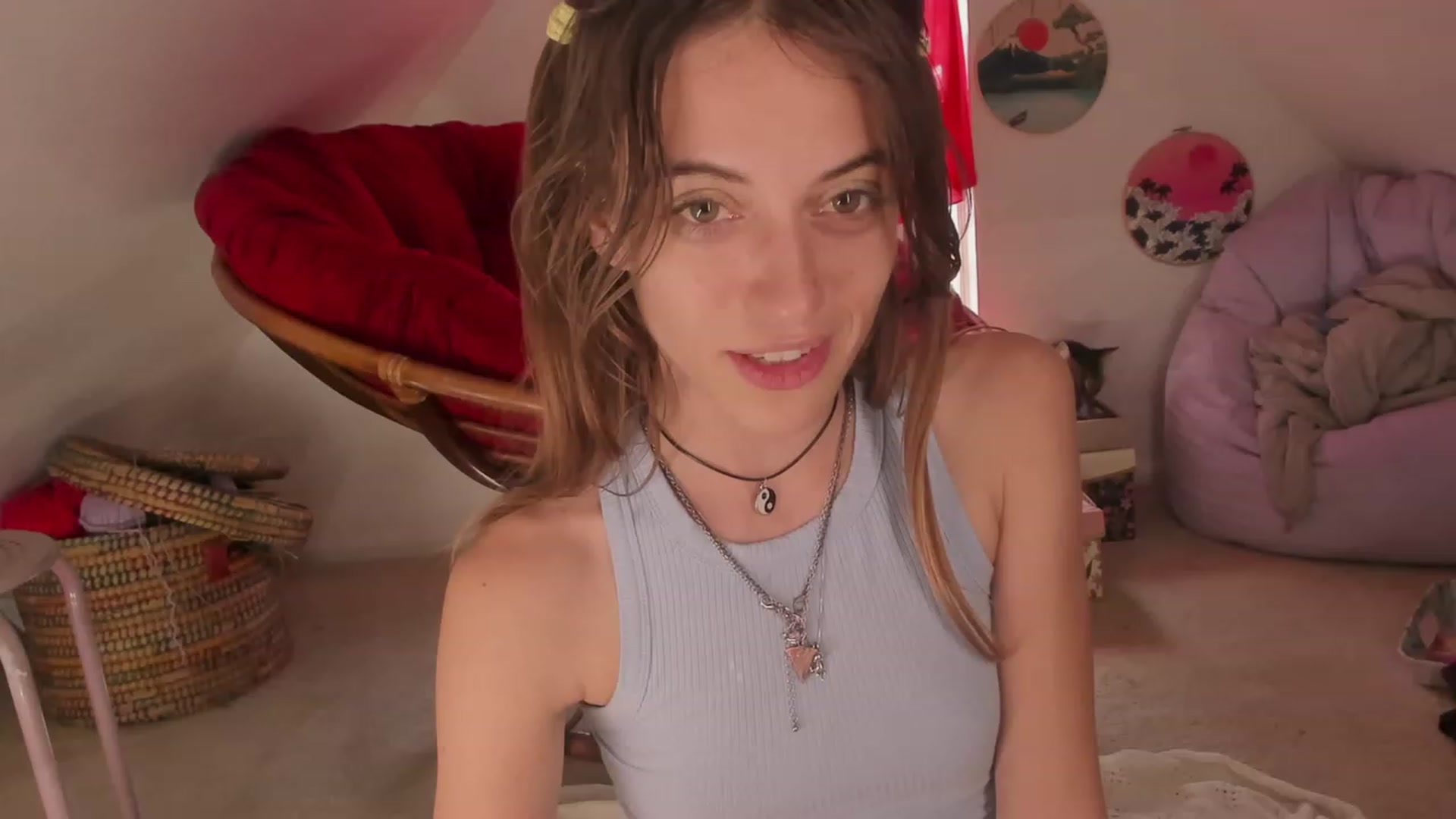 Gallery image thumbnail from NaomiDee's myfreecams stream on, 08/10/2023, 24:03 image 1 of 20