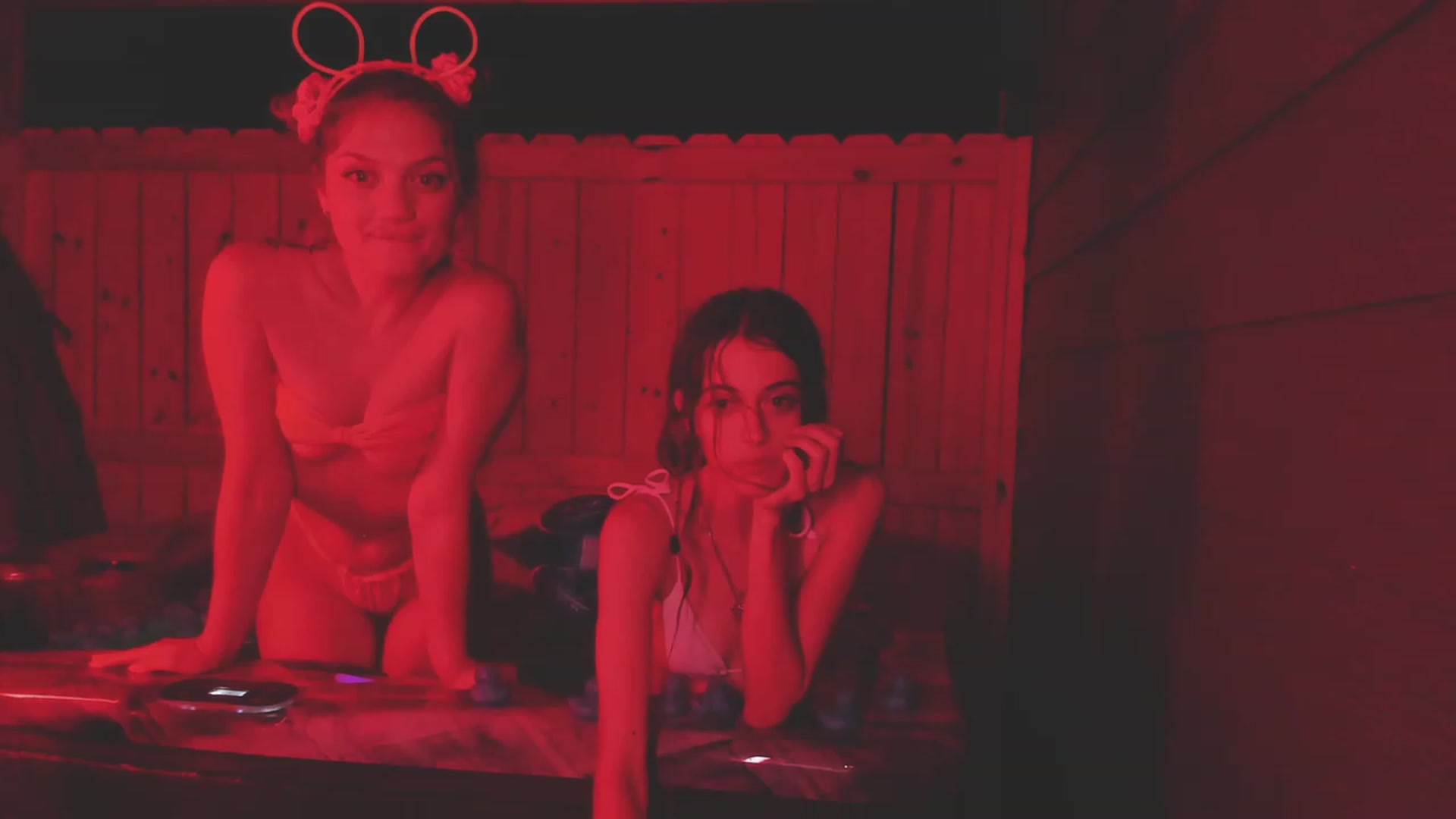 Gallery image thumbnail from NaomiDee's myfreecams stream on, 08/16/2023, 07:13 image 5 of 20