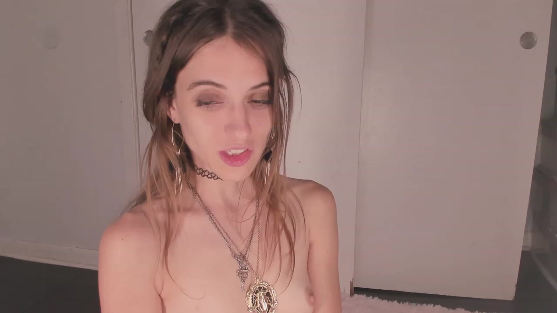 Gallery image thumbnail from NaomiDee's myfreecams stream on, 08/30/2023, 09:38 image 8 of 20