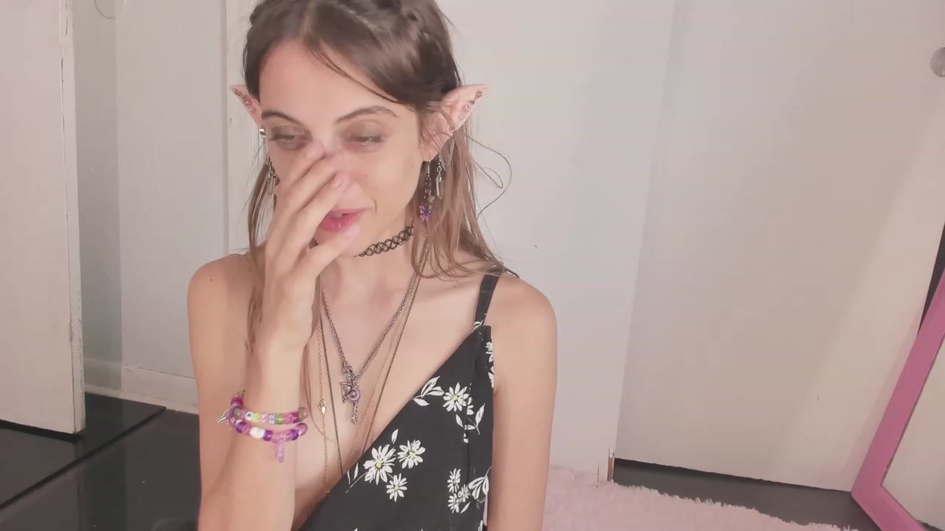 Gallery image thumbnail from NaomiDee's myfreecams stream on, 08/30/2023, 23:42 image 9 of 20