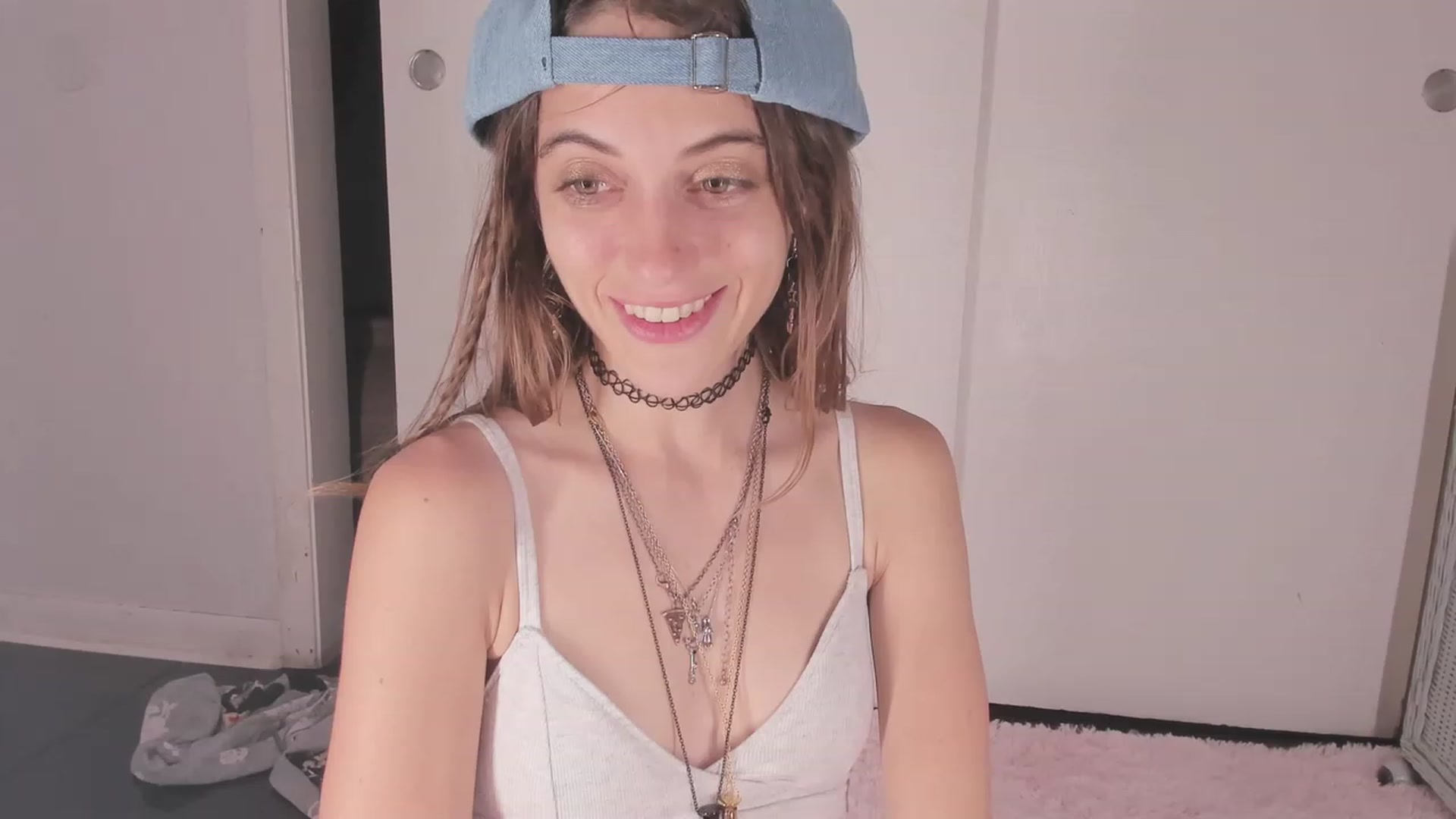 Gallery image thumbnail from NaomiDee's myfreecams stream on, 09/01/2023, 08:02 image 12 of 20