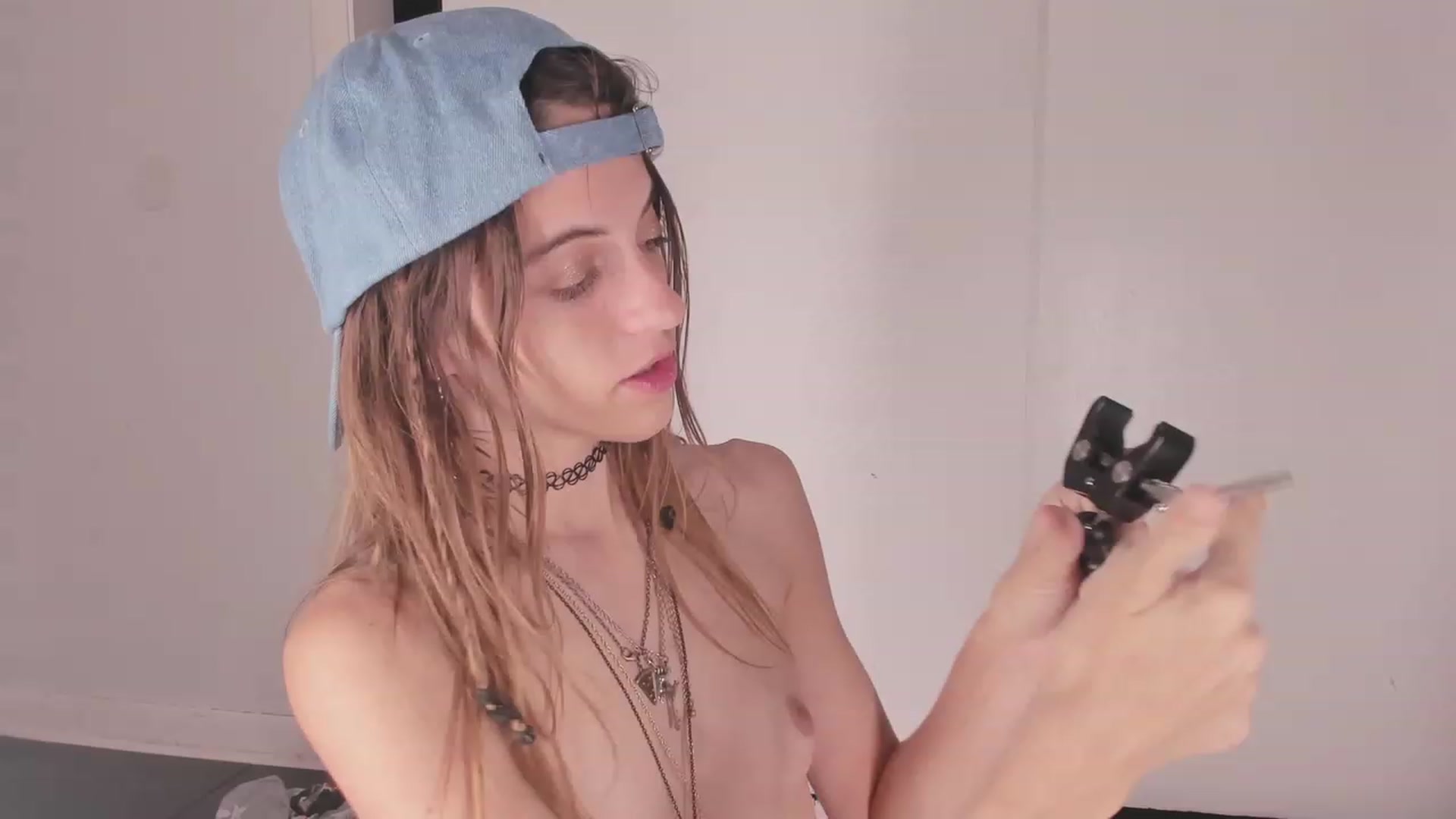 Gallery image thumbnail from NaomiDee's myfreecams stream on, 09/01/2023, 08:02 image 10 of 20