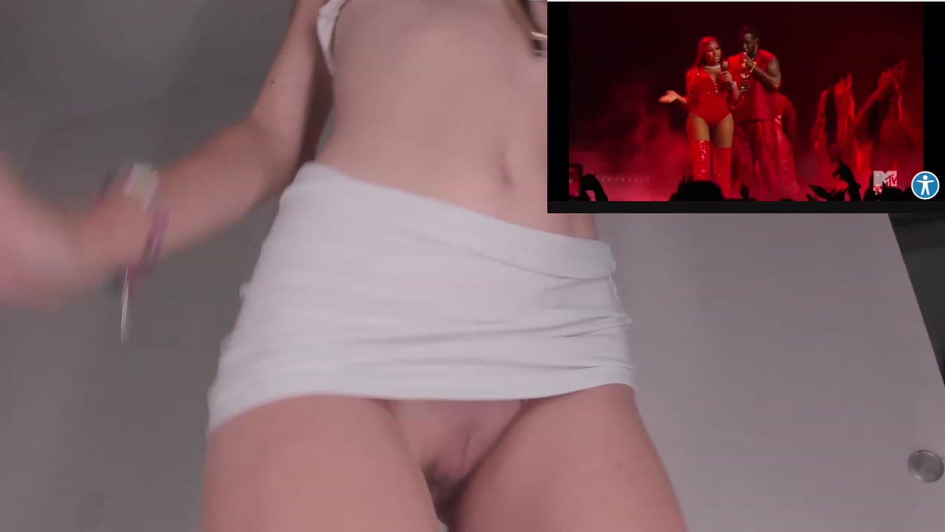 Gallery image thumbnail from NaomiDee's myfreecams stream on, 09/13/2023, 02:33 image 6 of 20