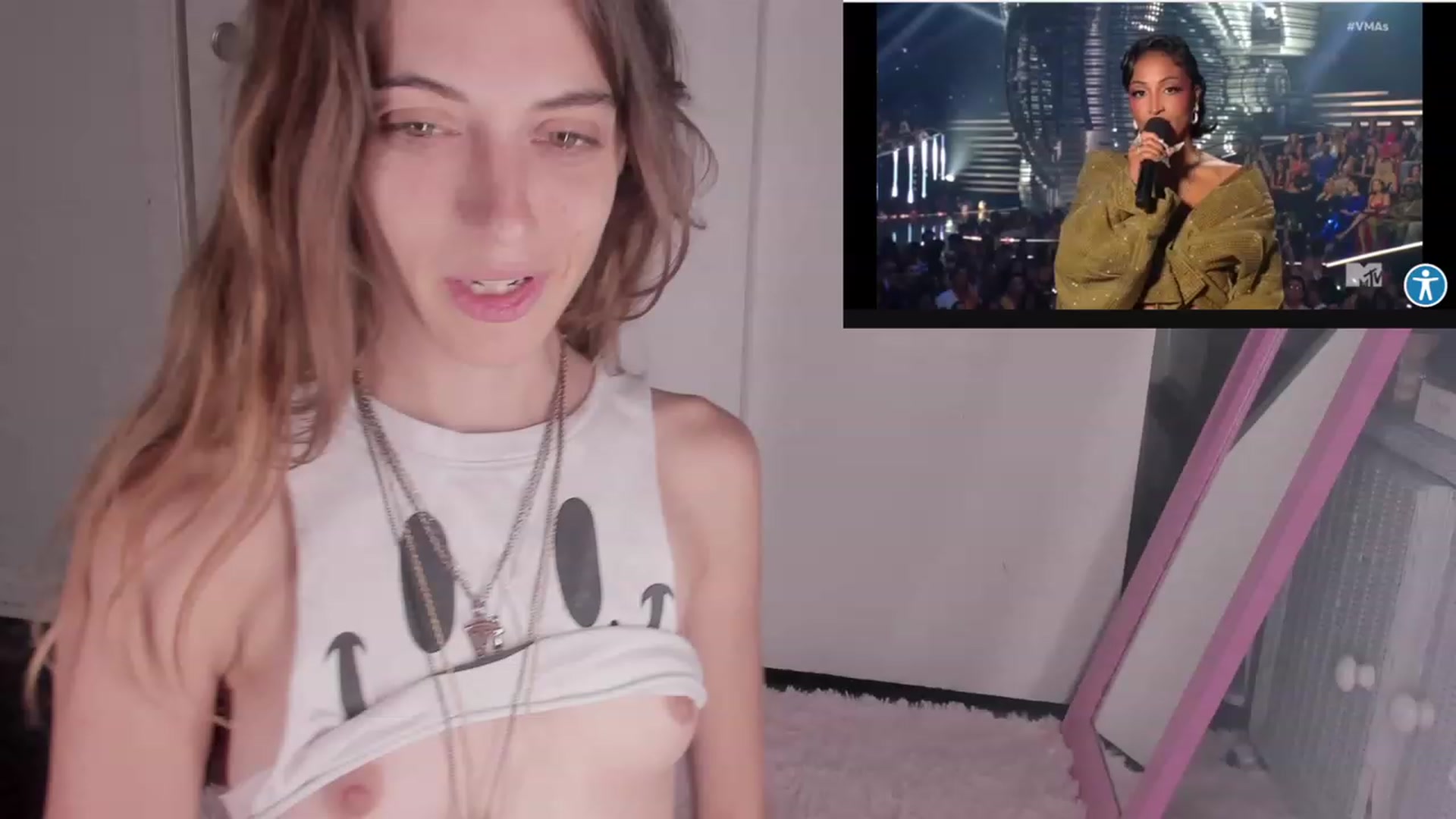 Gallery image thumbnail from NaomiDee's myfreecams stream on, 09/13/2023, 02:33 image 16 of 20
