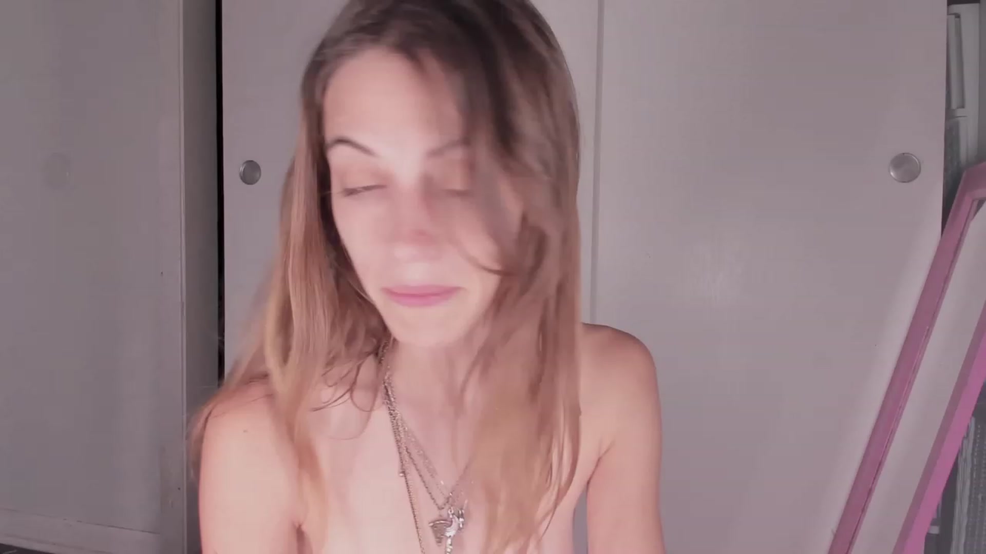 Gallery image thumbnail from NaomiDee's myfreecams stream on, 09/13/2023, 06:52 image 7 of 20
