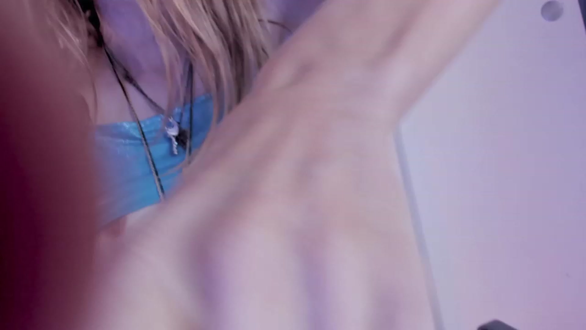 Gallery image thumbnail from NaomiDee's myfreecams stream on, 09/15/2023, 21:31 image 17 of 20