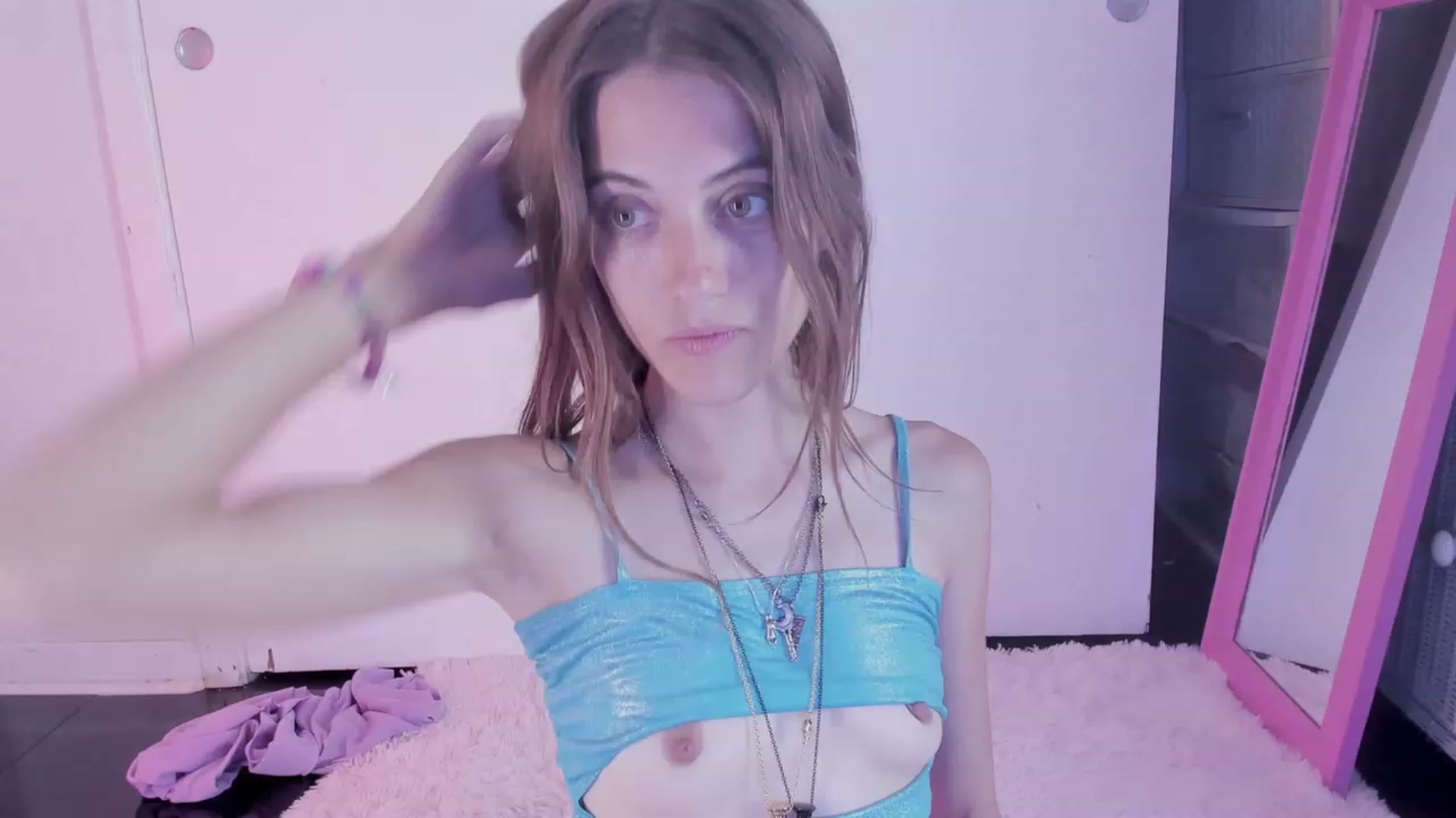 Gallery image thumbnail from NaomiDee's myfreecams stream on, 09/15/2023, 21:31 image 10 of 20
